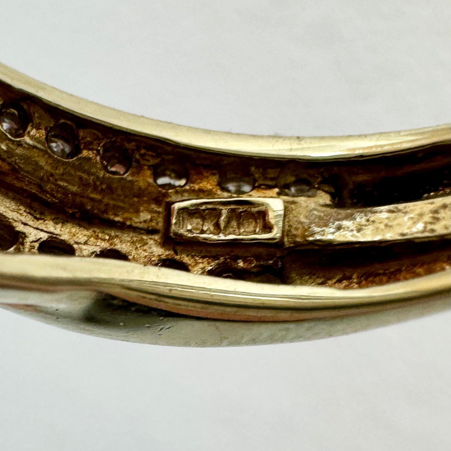 10Ct Yellow Gold .27Ct TW Diamond Crossover Band Ring Sz L 1/2