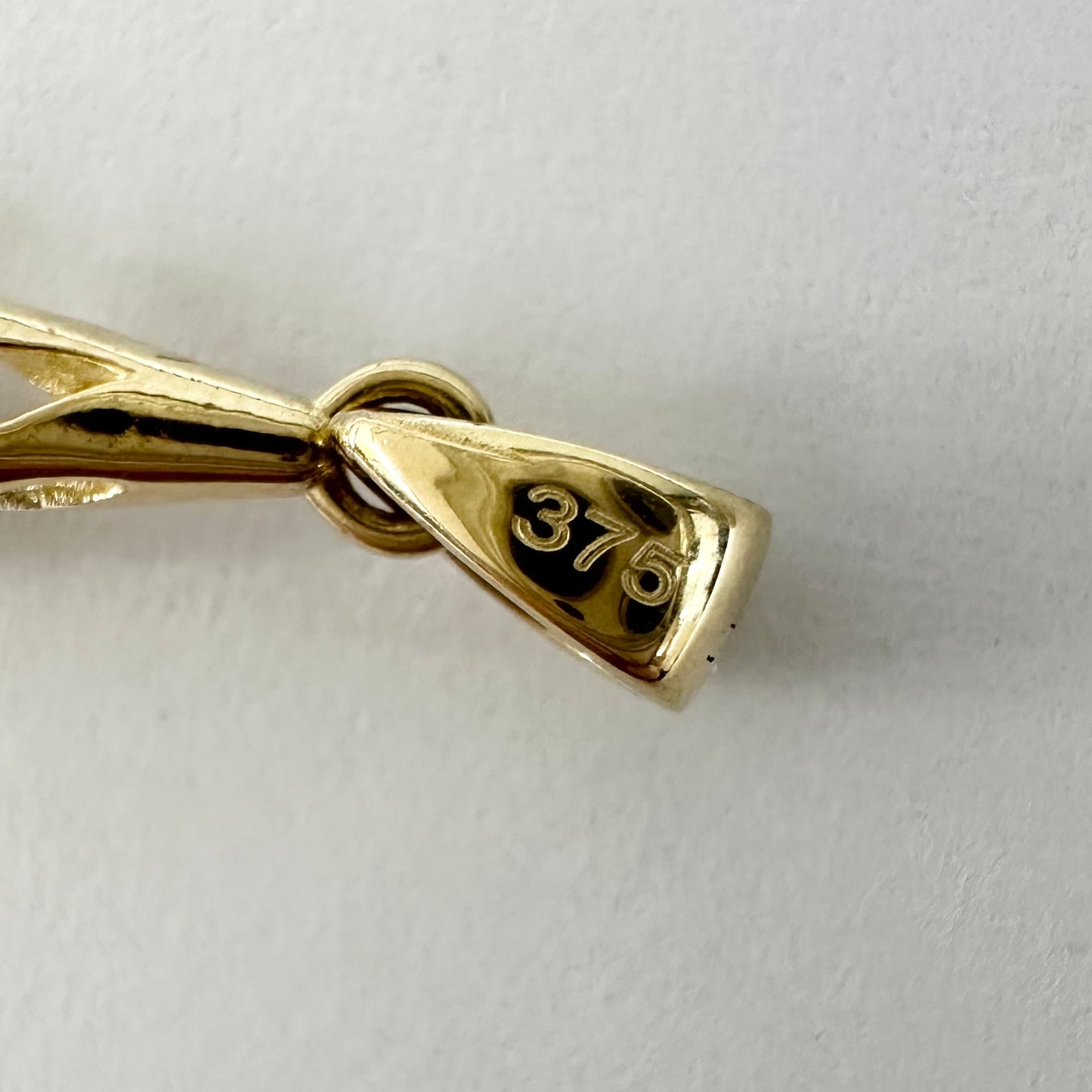 9Ct Yellow Gold Spiral Pendant