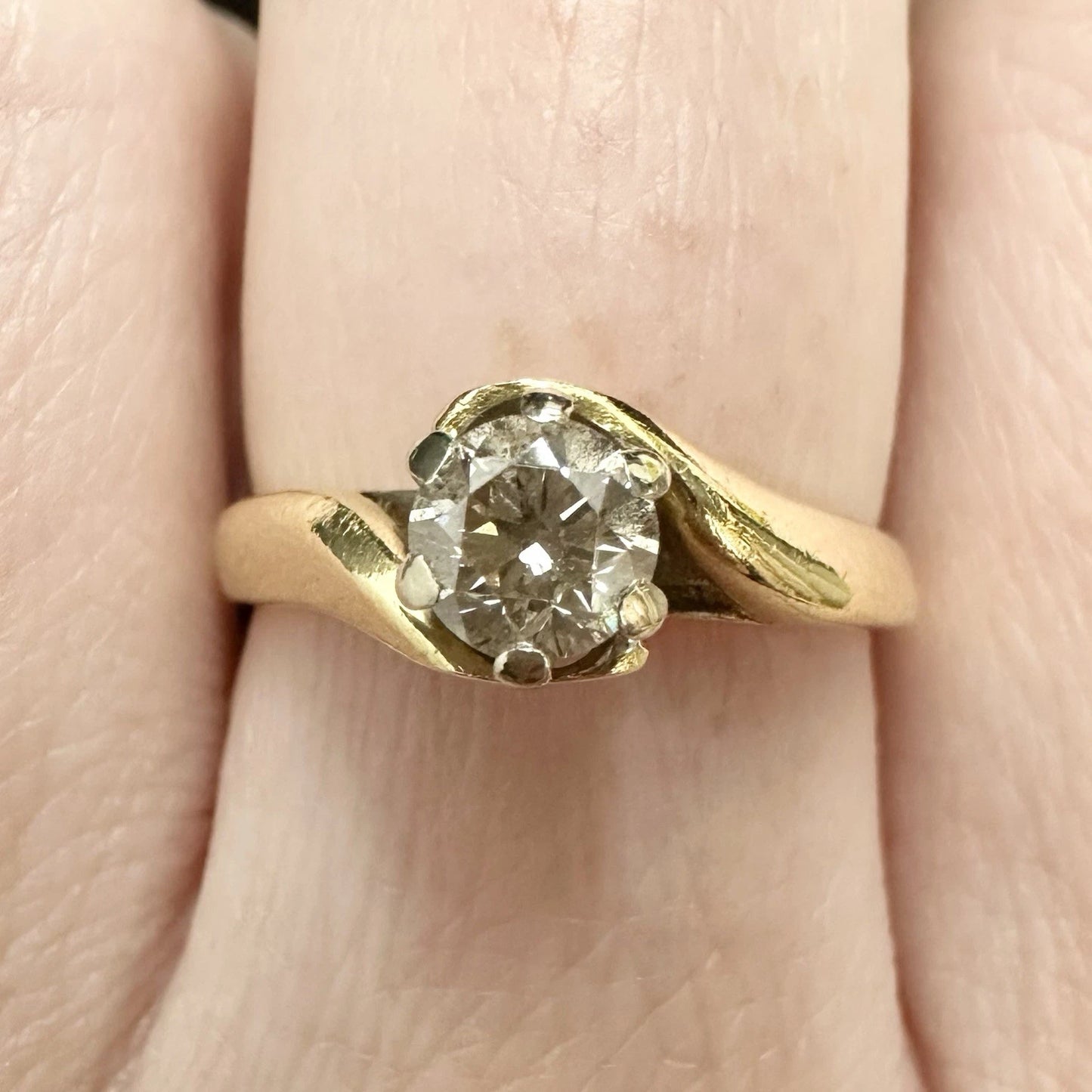 18Ct Yellow Gold Split Shank 0.47 TW Diamond Ring