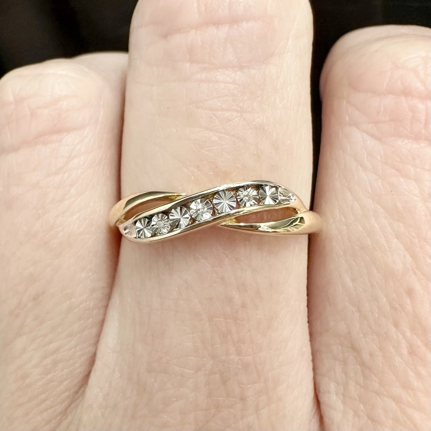 9Ct Yellow Gold Miracle Set Diamond Accent Crossover Ring Sz O