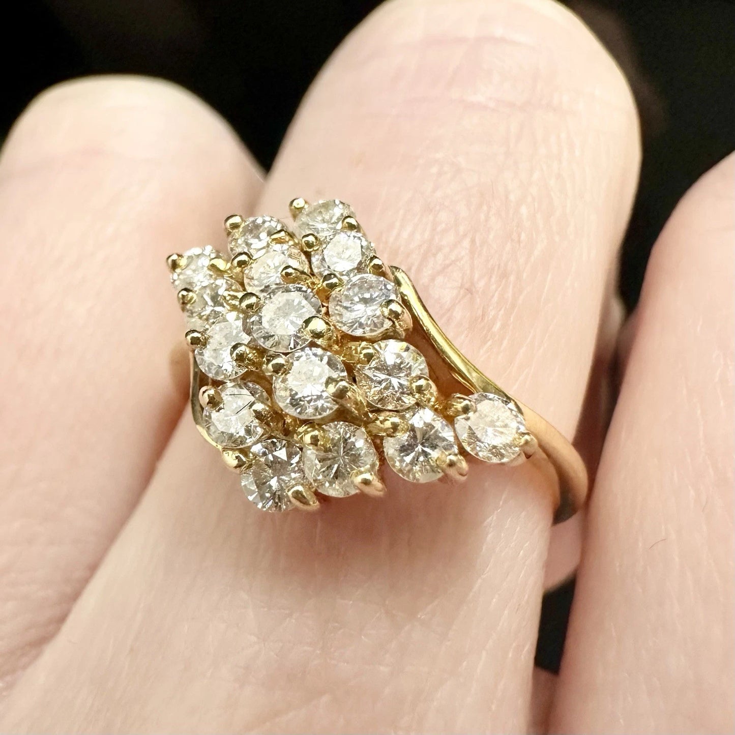18Ct Yellow Gold Diamond Cluster Ring - 0.82 Carat TDW