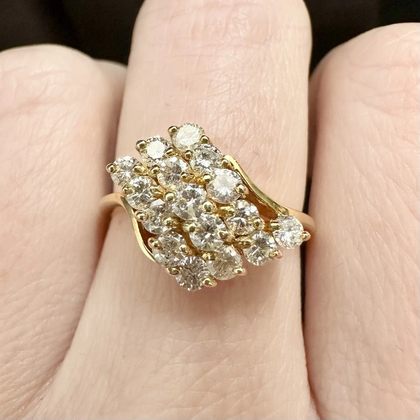 18Ct Yellow Gold Diamond Cluster Ring - 0.82 Carat TDW