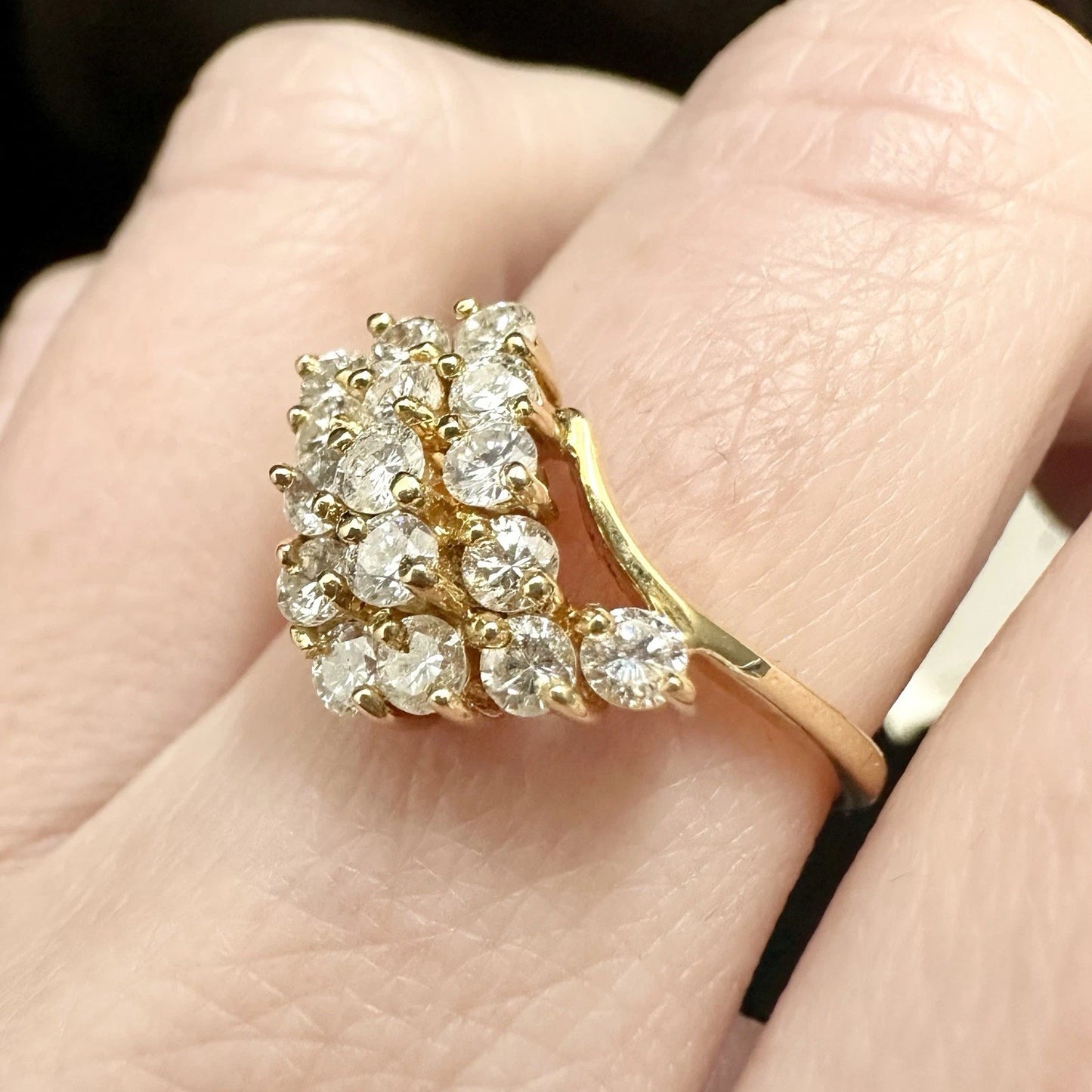 18Ct Yellow Gold Diamond Cluster Ring - 0.82 Carat TDW