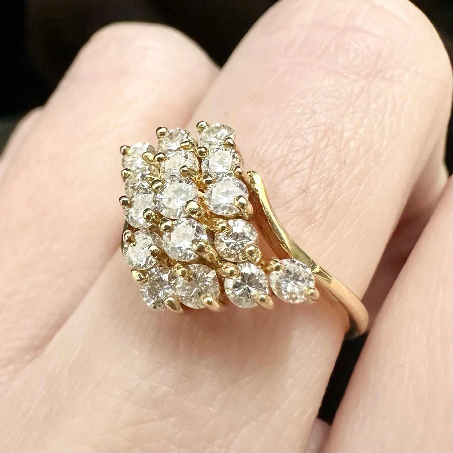 18Ct Yellow Gold Diamond Cluster Ring - 0.82 Carat TDW