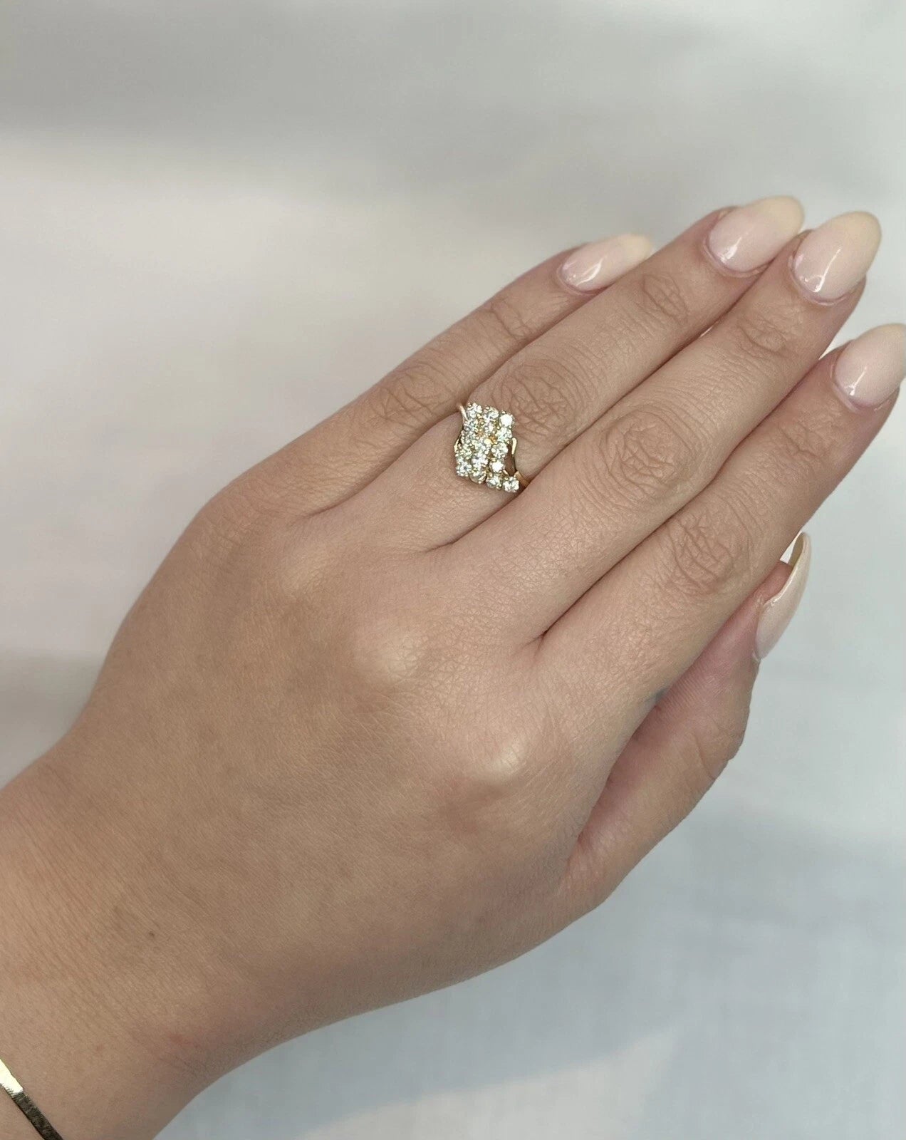 18Ct Yellow Gold Diamond Cluster Ring - 0.82 Carat TDW