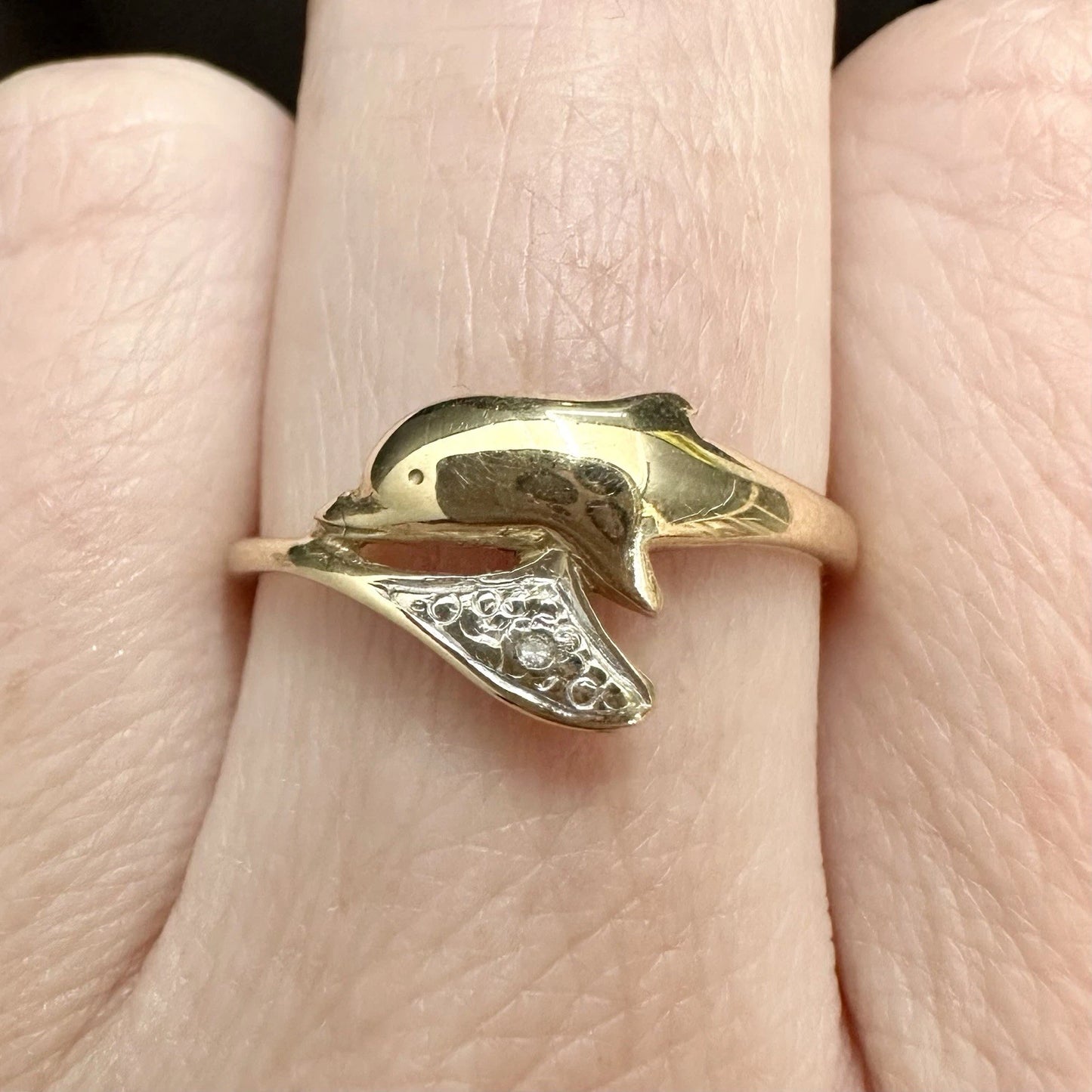 9Ct Multi-Tone Gold Dolphin Ring Sz O 1/2