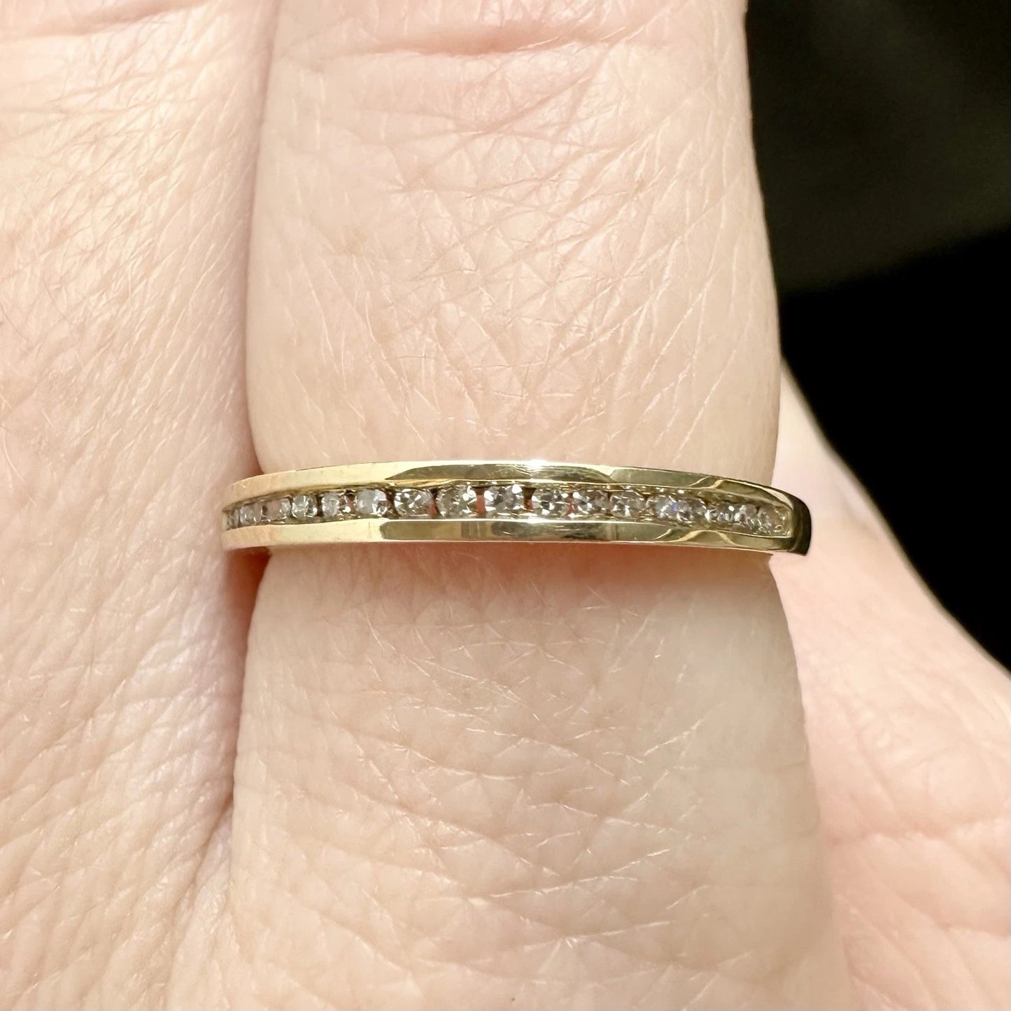 9Ct Yellow Gold 0.10 Carat TW Diamond Channel Set Half Eternity Band Sz O