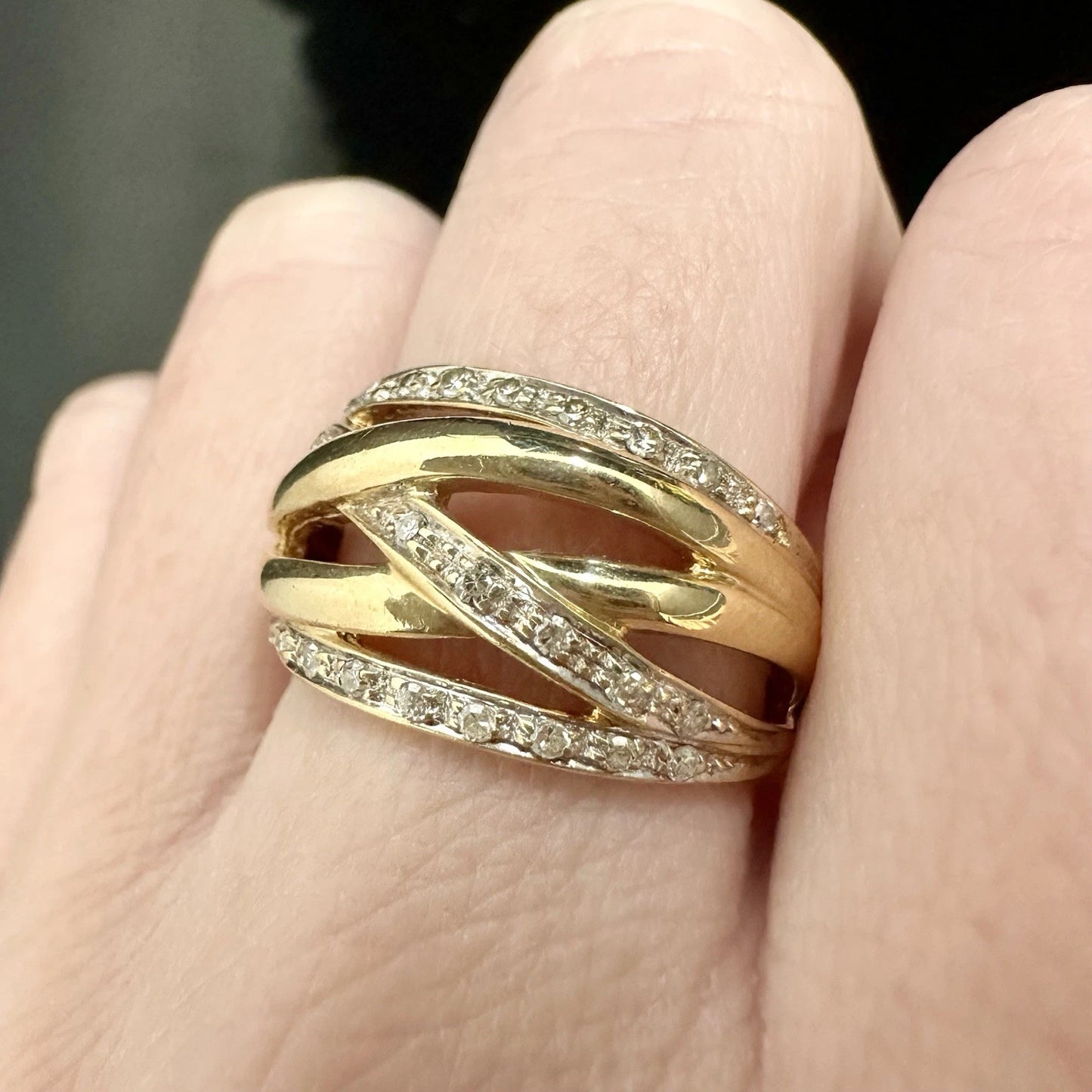 9Ct Yellow Gold .25 Carat TW Diamond Crossover Band - Sz P 1/2