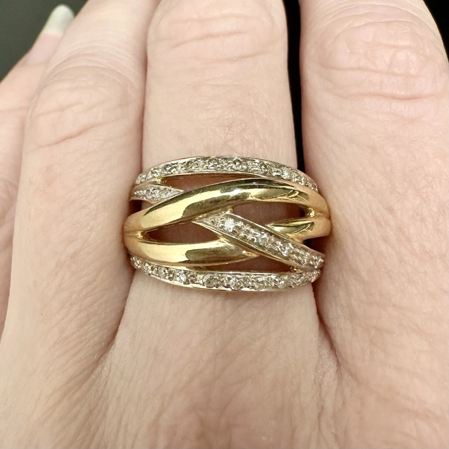 9Ct Yellow Gold .25 Carat TW Diamond Crossover Band - Sz P 1/2