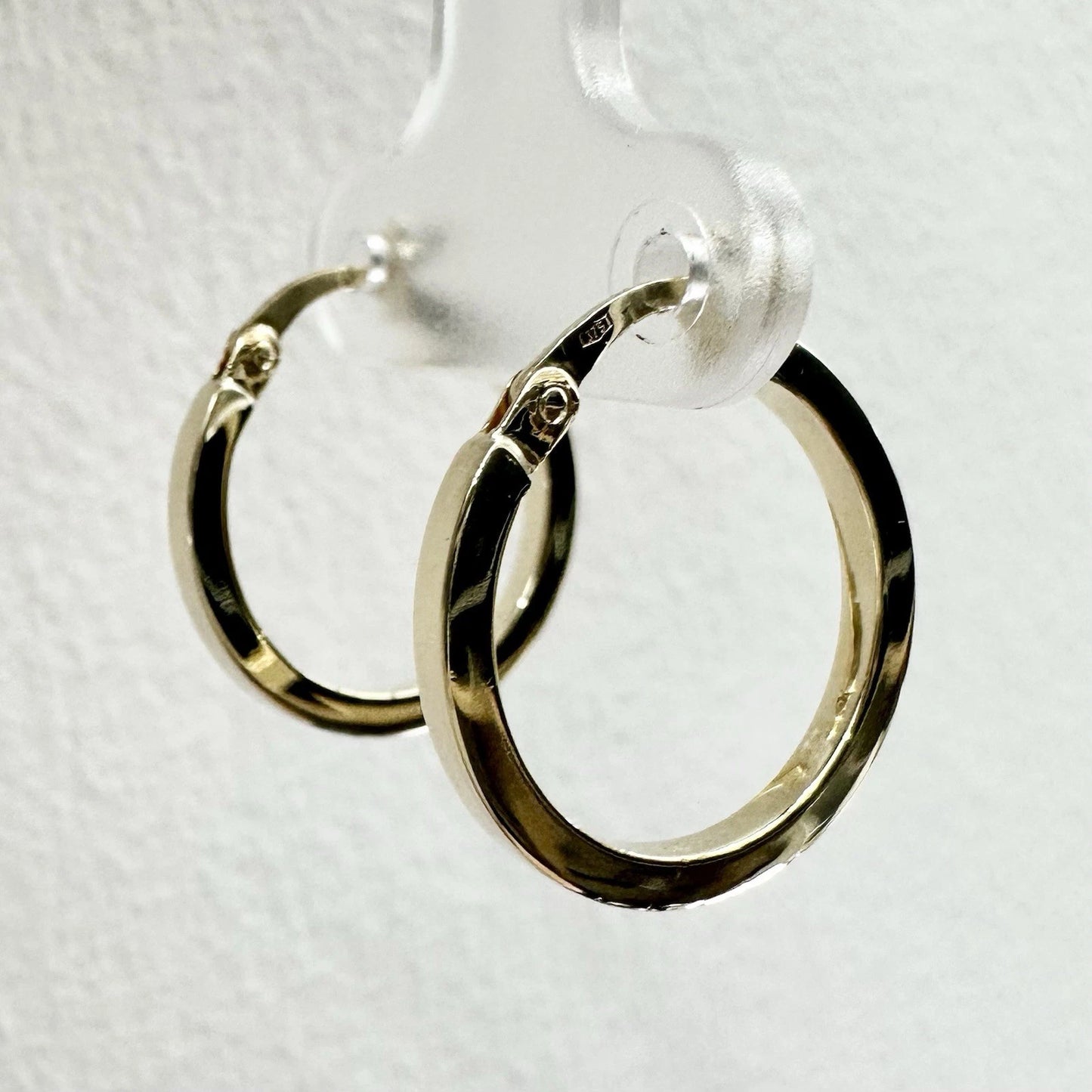 9Ct Yellow Gold 14mmx1.8mm Huggie Hoop Earrings