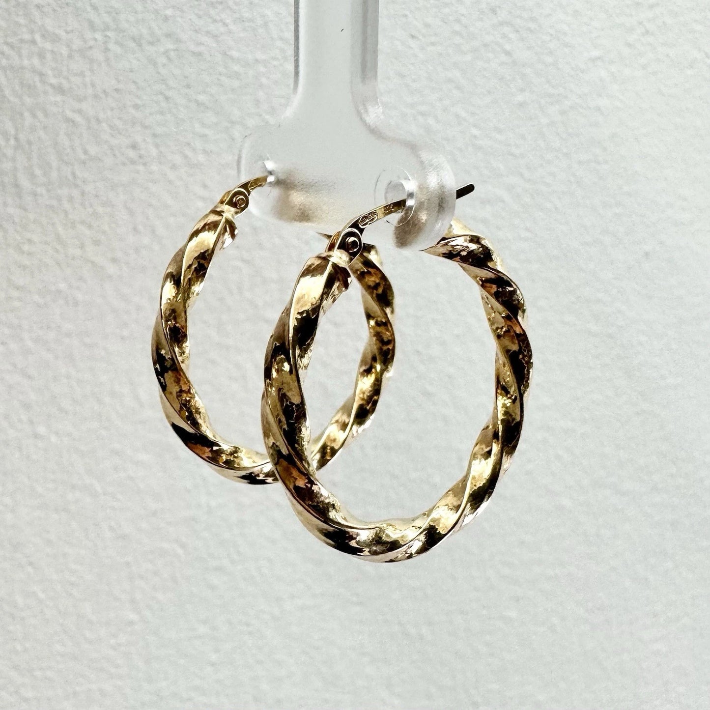 9Ct Yellow Gold 20mm Twisted Hoop Earrings