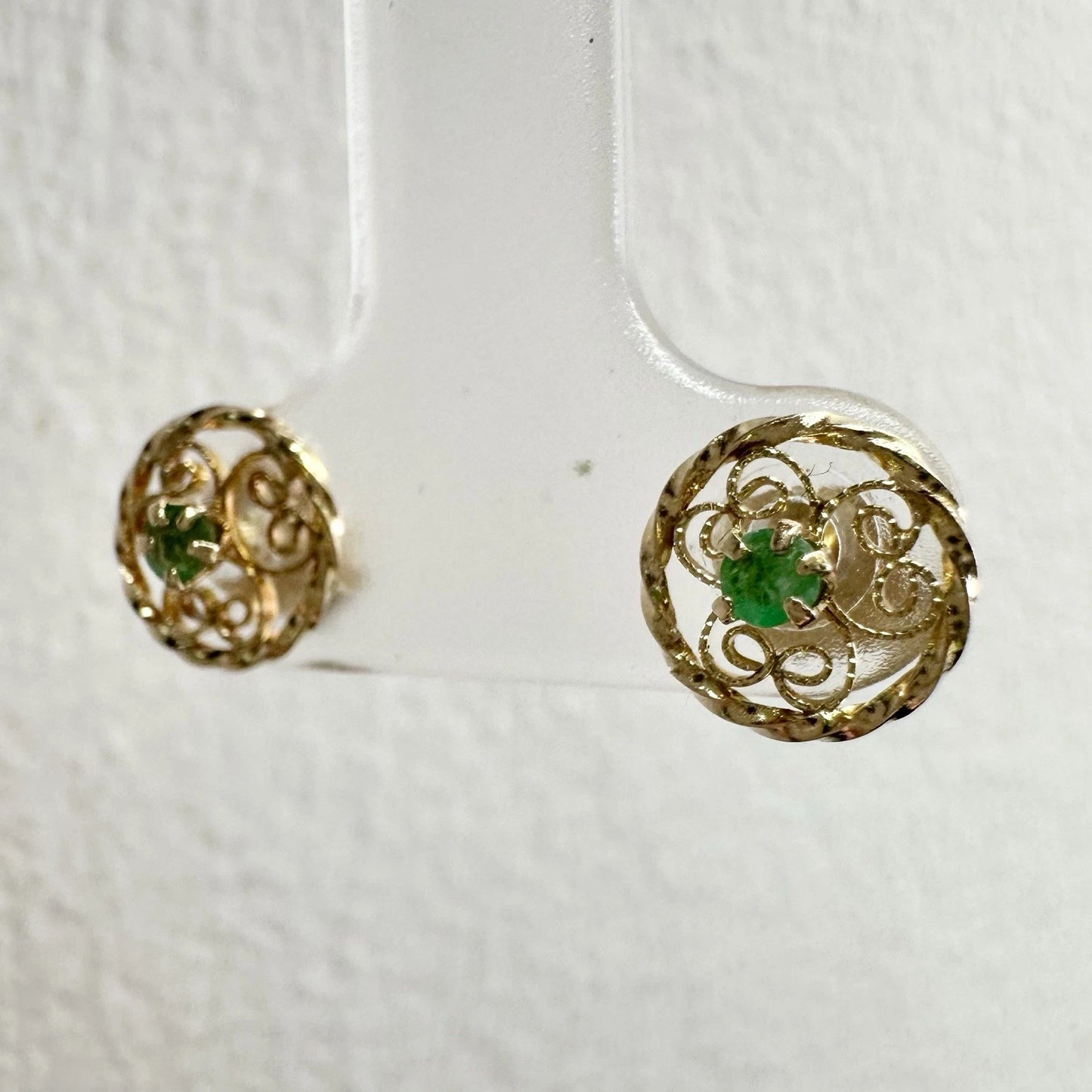 14Ct Yellow Gold Filigree Emerald Stud Earrings