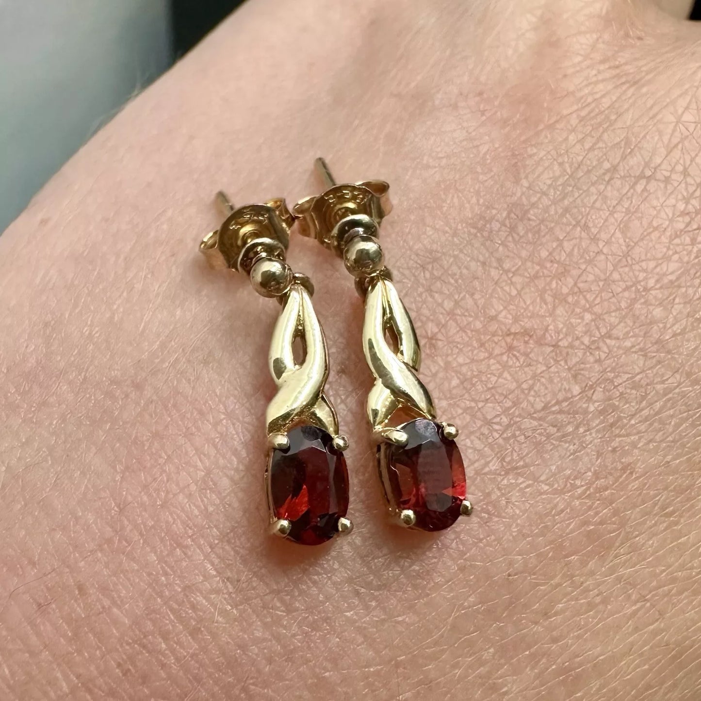 9Ct Yellow Gold Garnet Drop Earrings