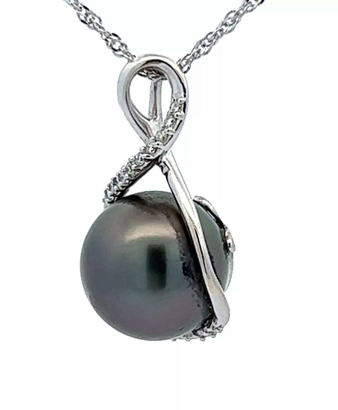 18Ct White Gold Diamond & Tahitian Pearl Pendant & Earring Set - 0.55 Carat TDW