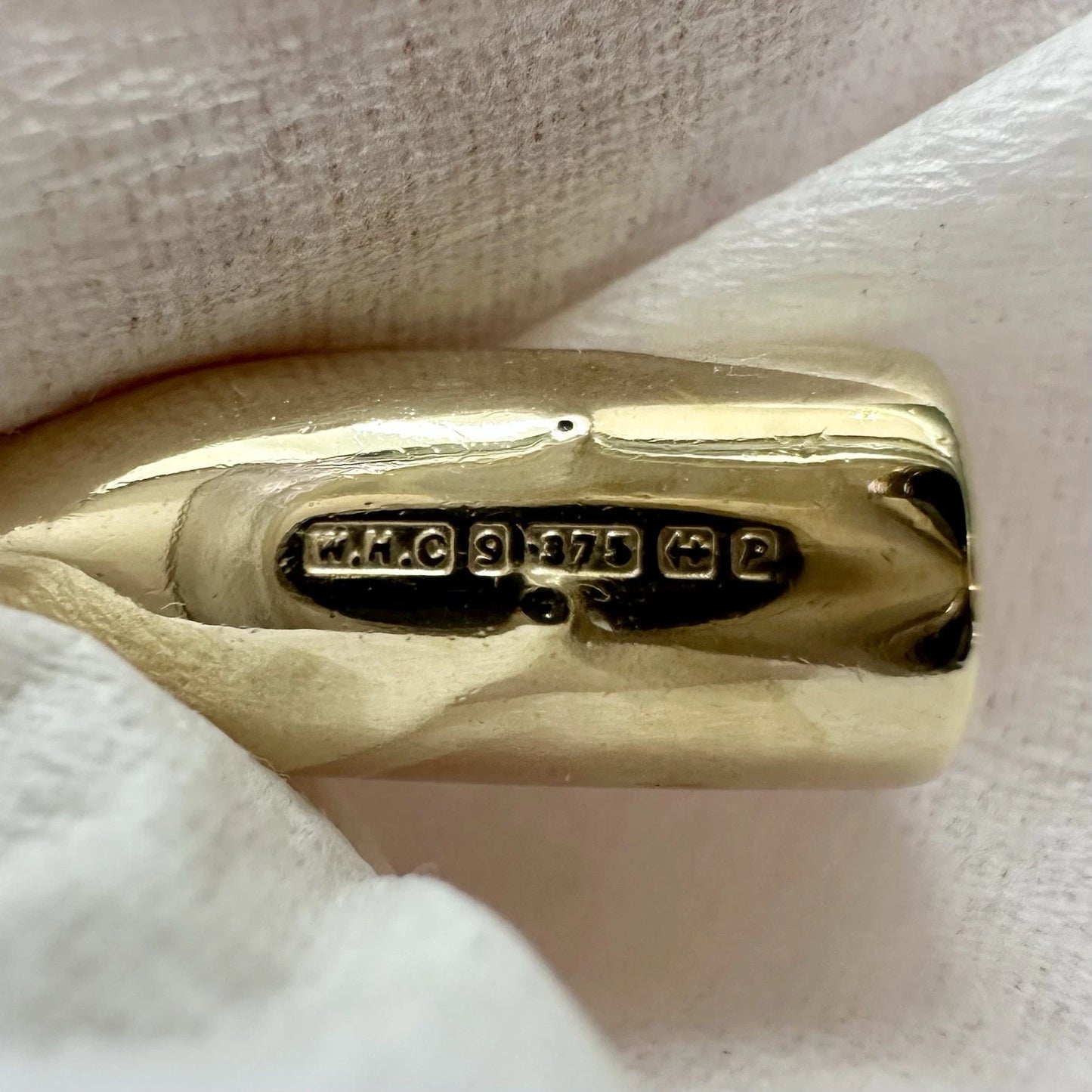9Ct Yellow Gold Vintage Birmingham Moet et Chandon Champagne Bottle Charm
