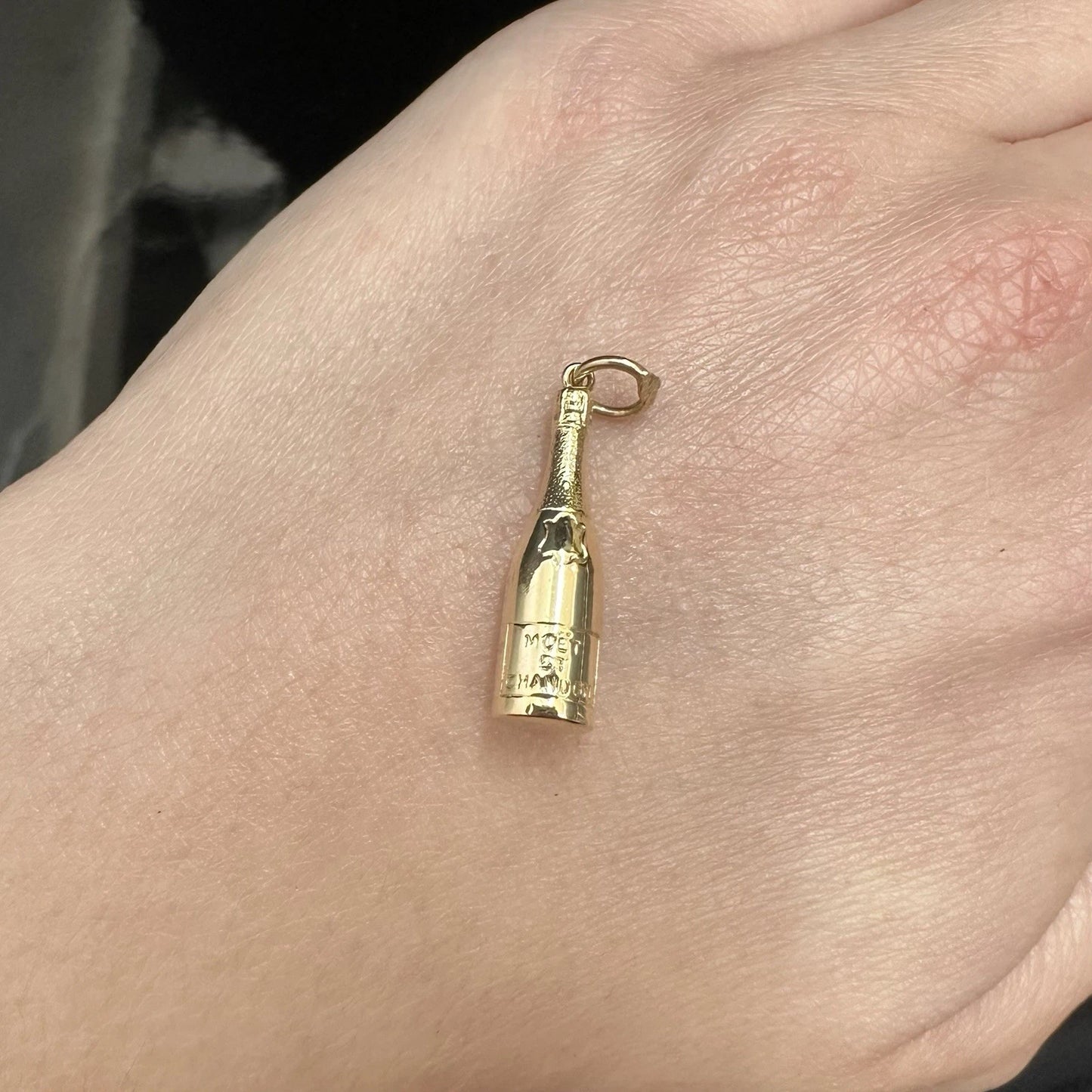 9Ct Yellow Gold Vintage Birmingham Moet et Chandon Champagne Bottle Charm