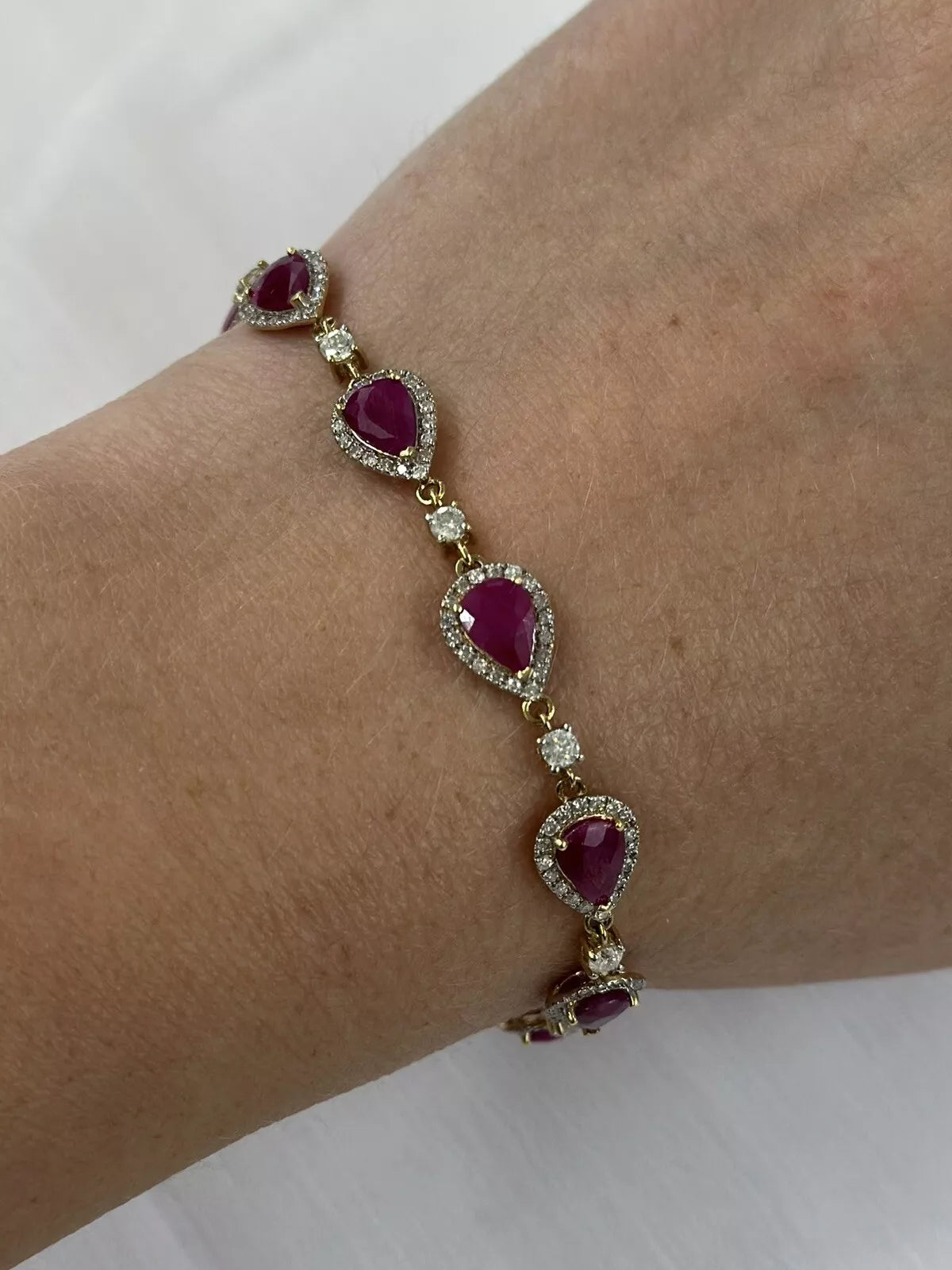 14Ct Yellow Gold 17.5cm 6.05ct Ruby & 1.51ct Diamond Tennis Bracelet