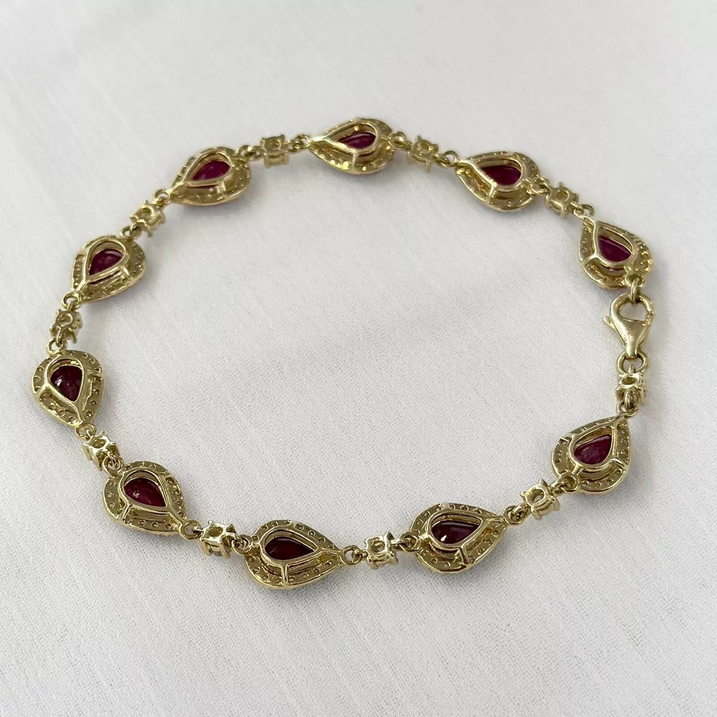 14Ct Yellow Gold 17.5cm 6.05ct Ruby & 1.51ct Diamond Tennis Bracelet