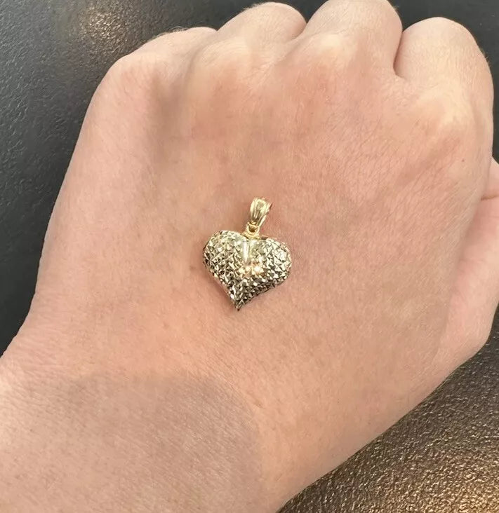 9Ct Yellow Gold Reflective Heart Pendant