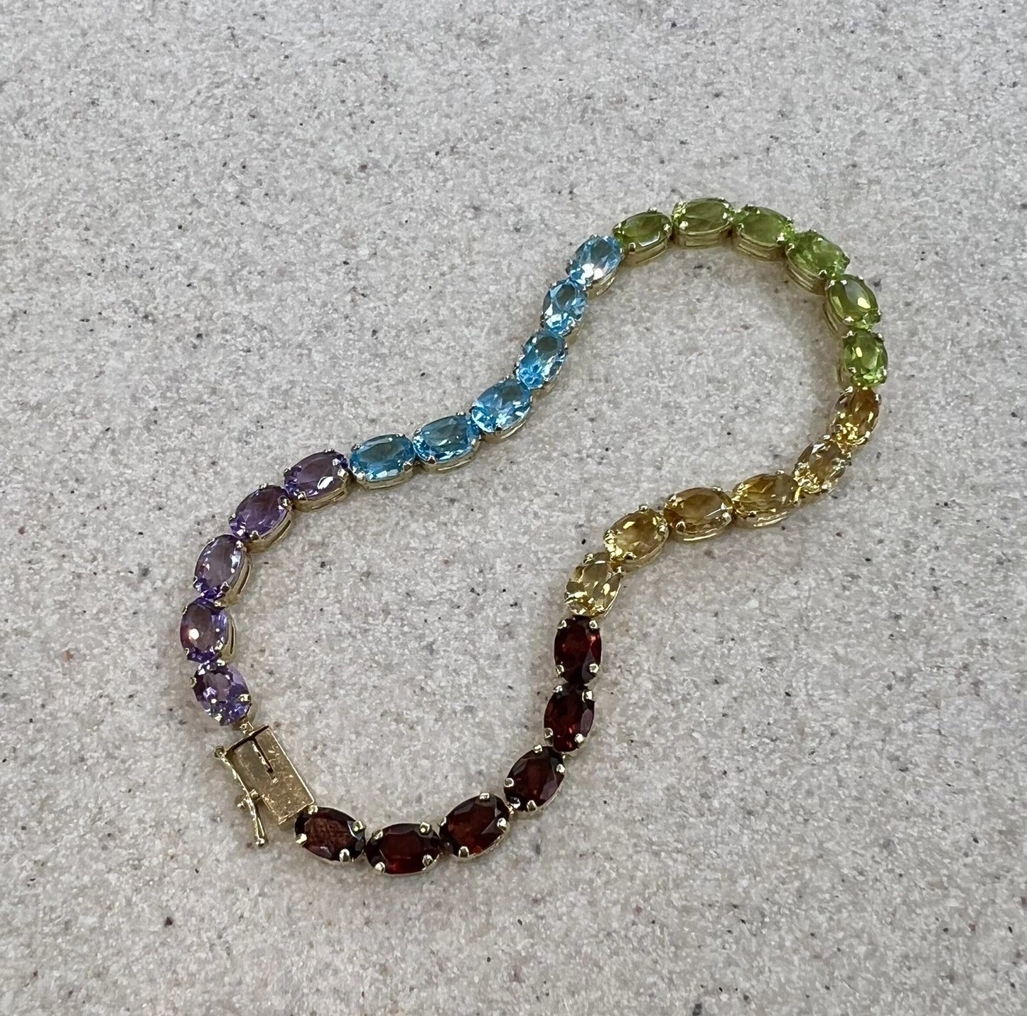 14Ct Yellow Gold 19cm Multi-Gemstone Oval Cut Claw Bracelet