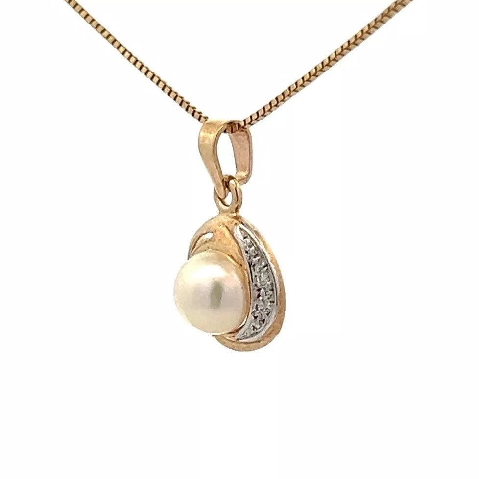 9Ct Yellow Gold Cultured Pearl & Diamond Accent Pendant