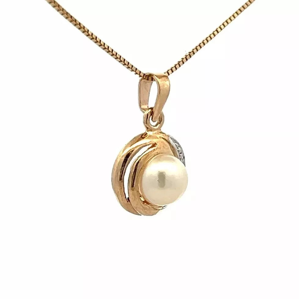 9Ct Yellow Gold Cultured Pearl & Diamond Accent Pendant