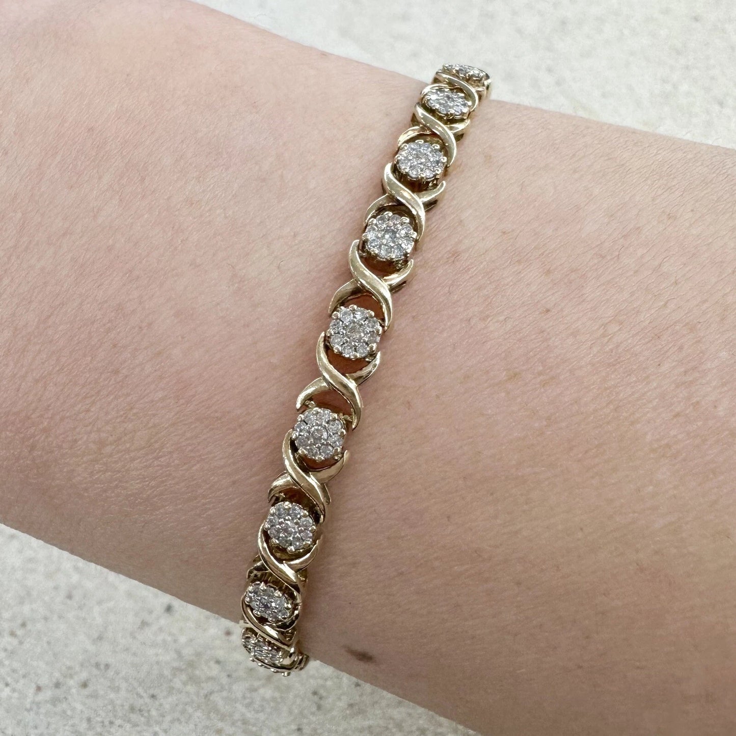 10Ct Yellow Gold .75 Carat TW Diamond 17cm X & O's Tennis Bracelet