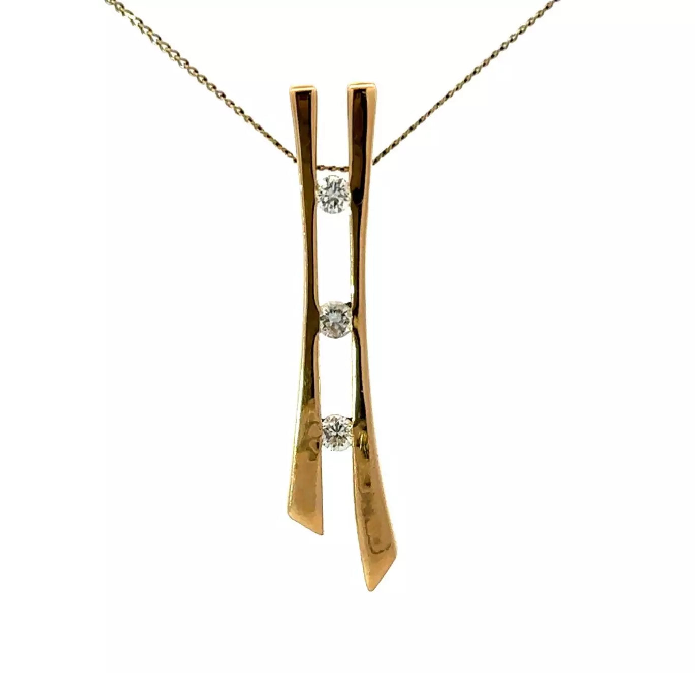 18Ct Yellow Gold Thread Through Diamond Trilogy Pendant - 0.21 Carat TDW