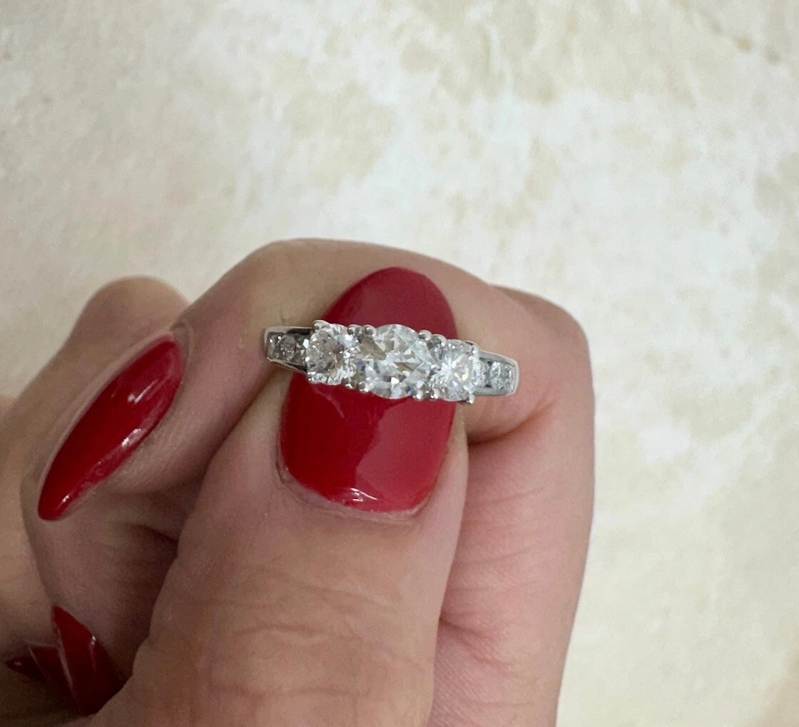 14Ct White Gold 1.00 Carat TW Diamond Trilogy Ring Sz M 1/2
