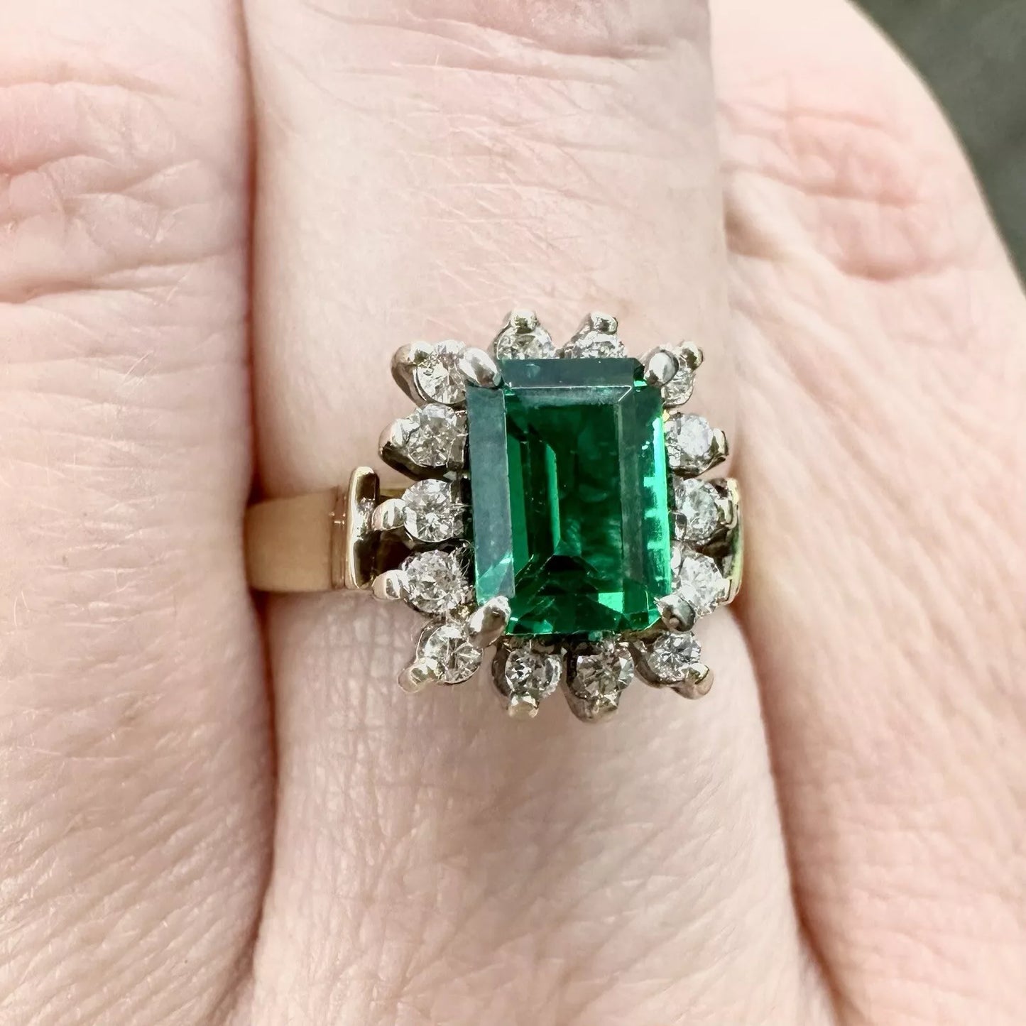 18Ct Two-Toned Gold .82 Carat Emerald & .19 Carat Diamond Dress Ring Sz M
