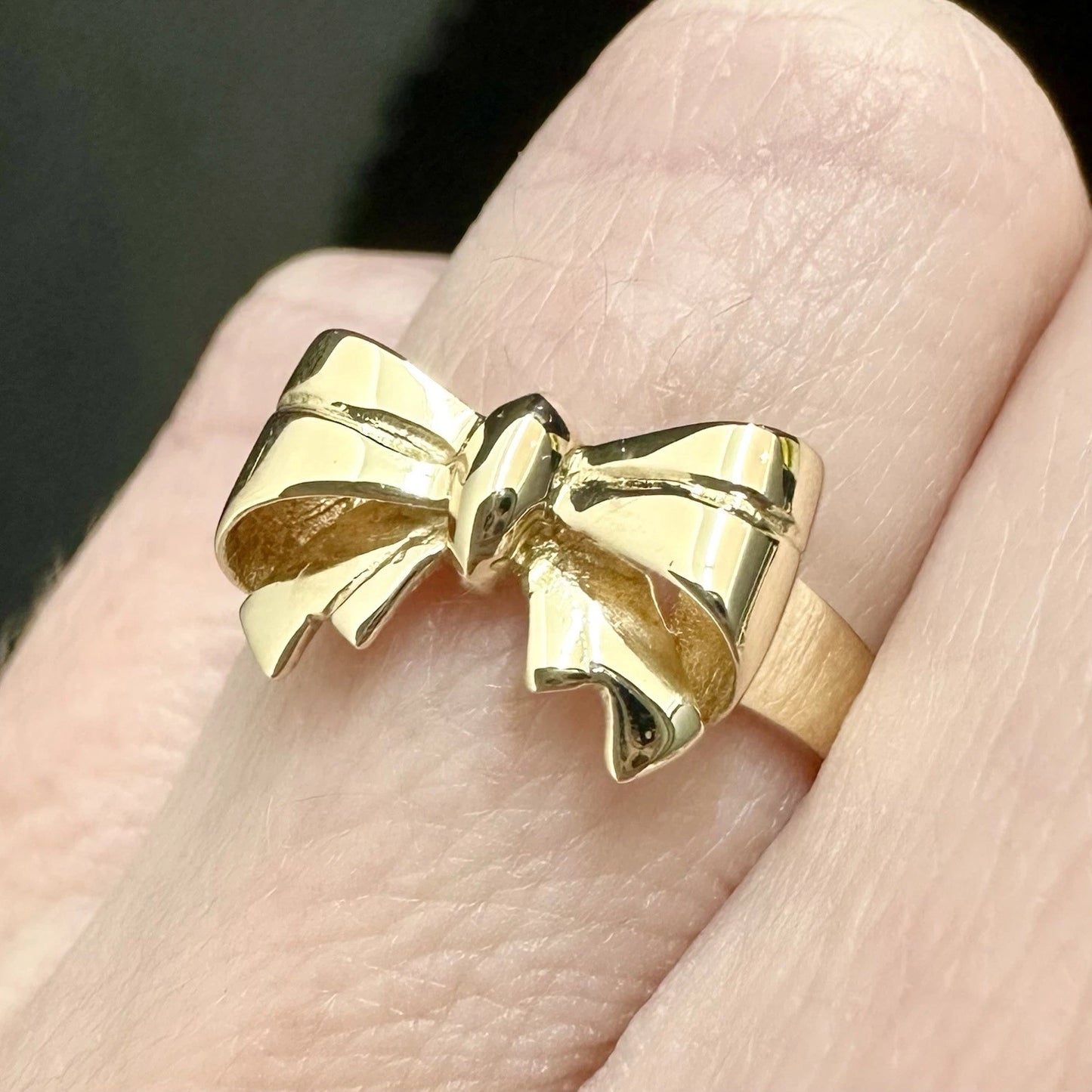 9Ct Yellow Gold Bow Band Ring Sz K