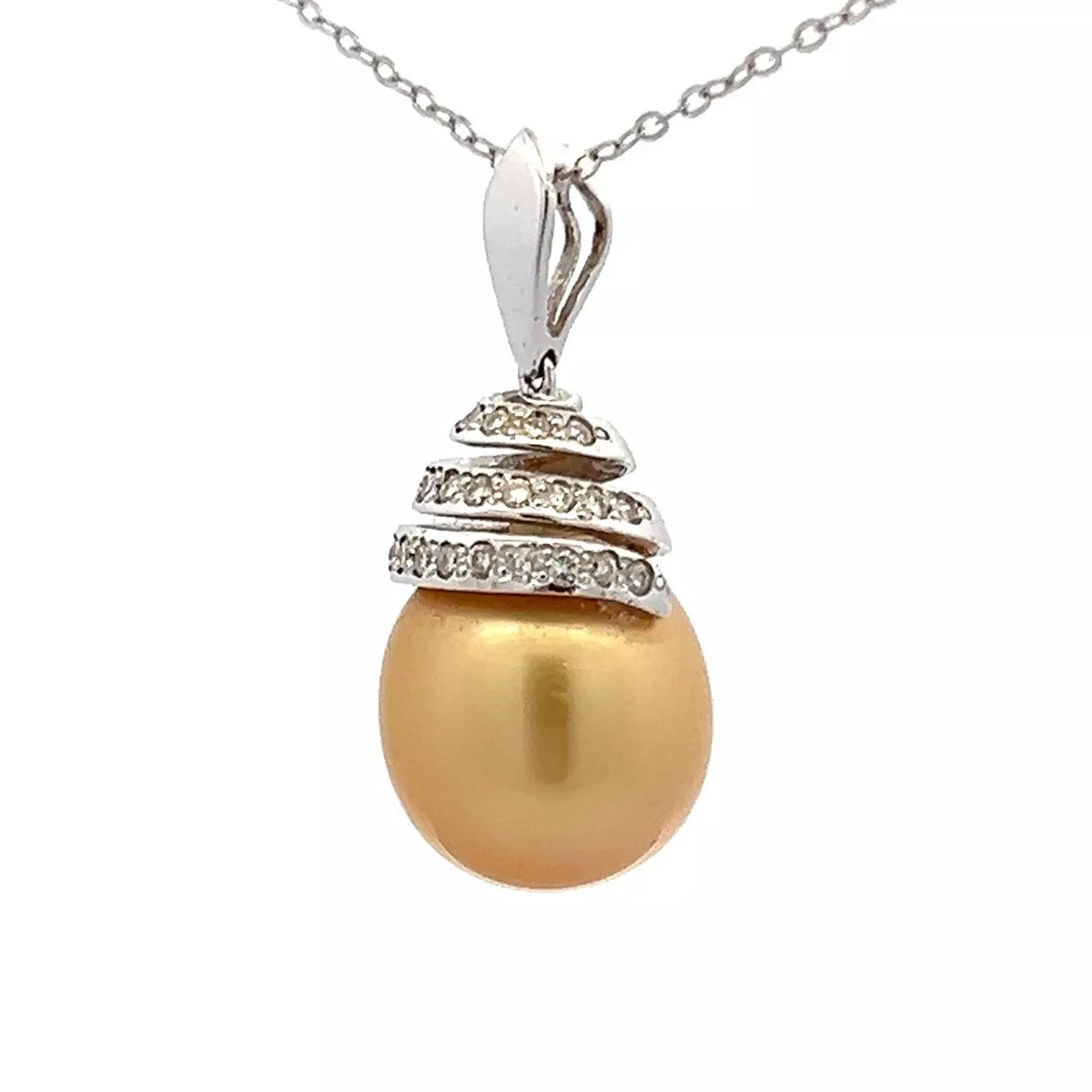 18Ct White Gold South Seas Pearl & 0.21 Carat TW Diamond Accent Pendant