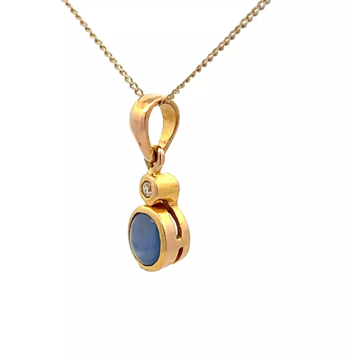 18Ct Yellow Gold Blue Cabochon Gemstone & Diamond Pendant