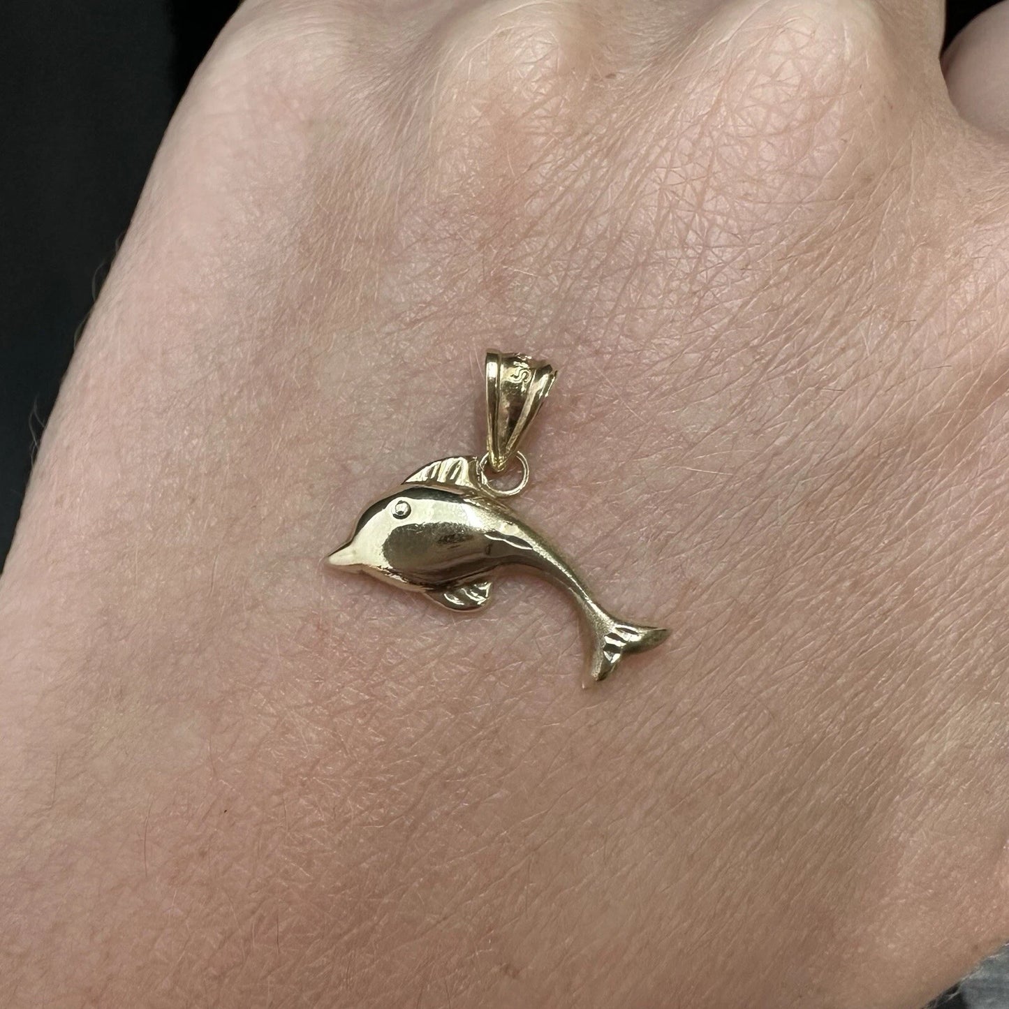 9Ct Yellow Gold Vintage Dolphin Pendant