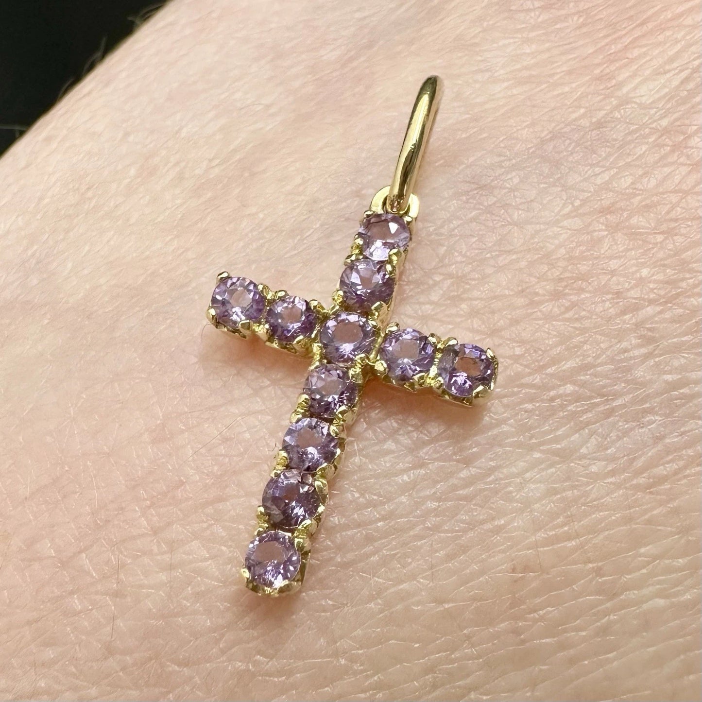 18Ct Yellow Gold Amethyst Cross Pendant