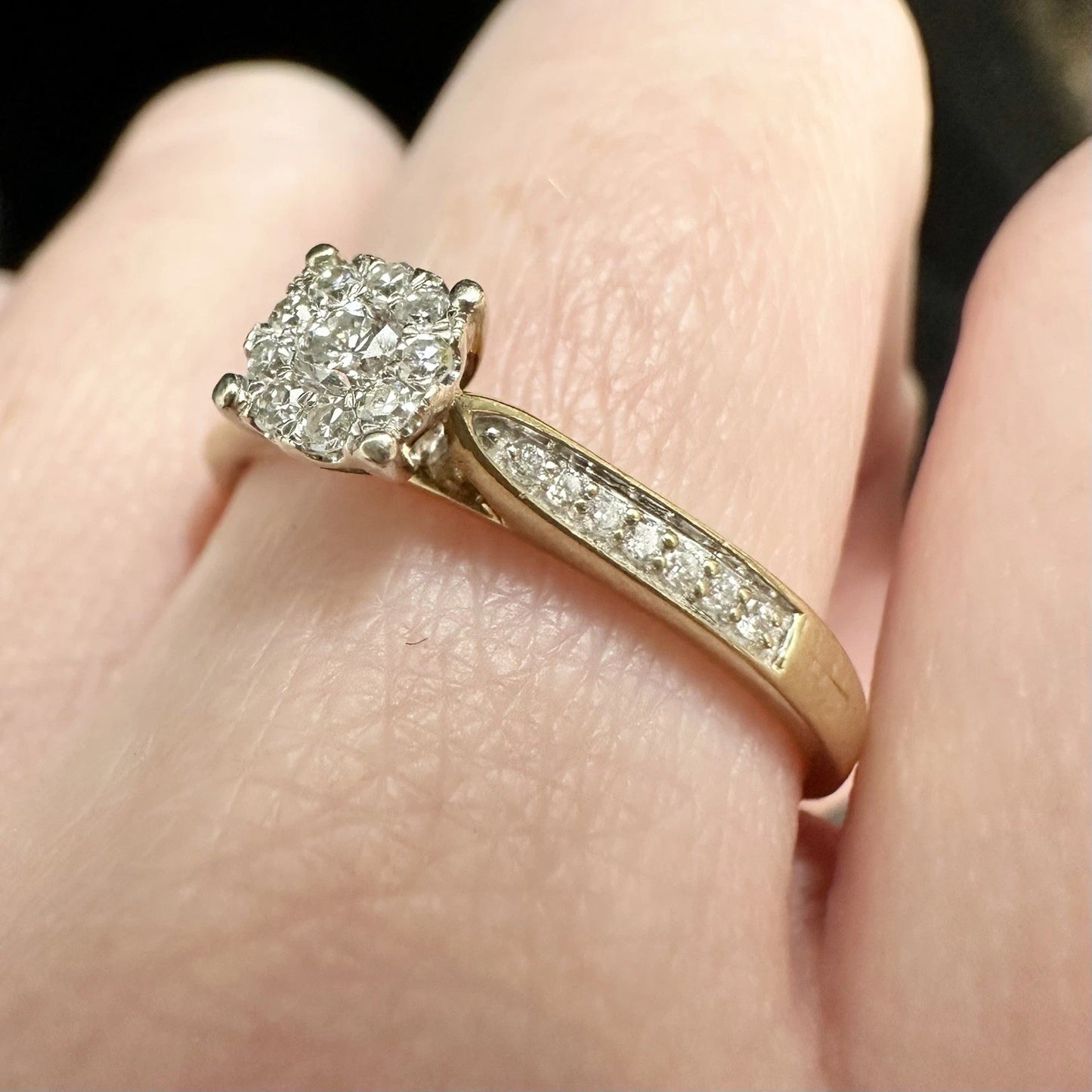 9Ct Yellow Gold 0.25 Carat TW Diamond Cluster Ring Sz S 1/2