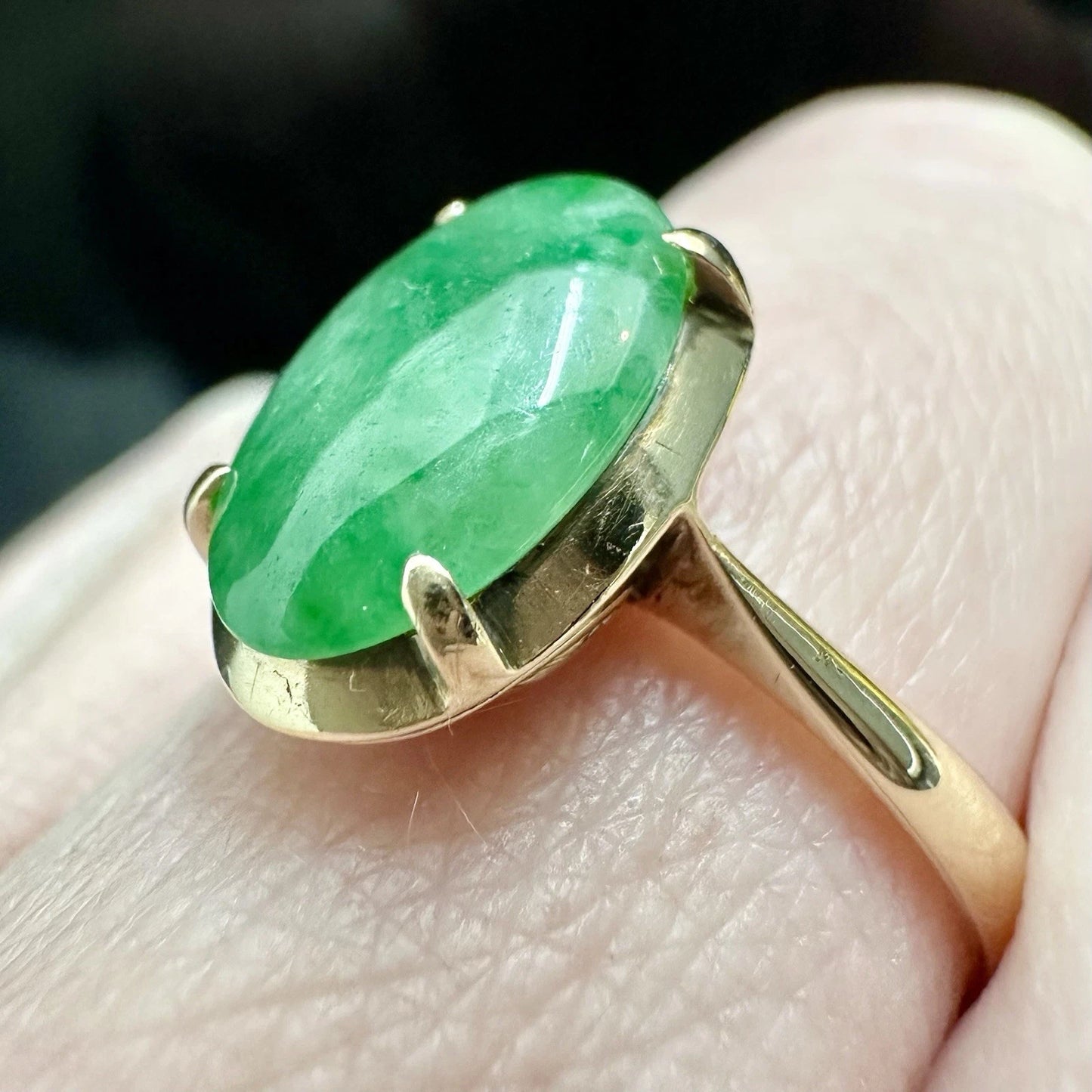 18Ct Yellow Gold Vintage Cabochon Cut Jade Ring Sz O 1/2
