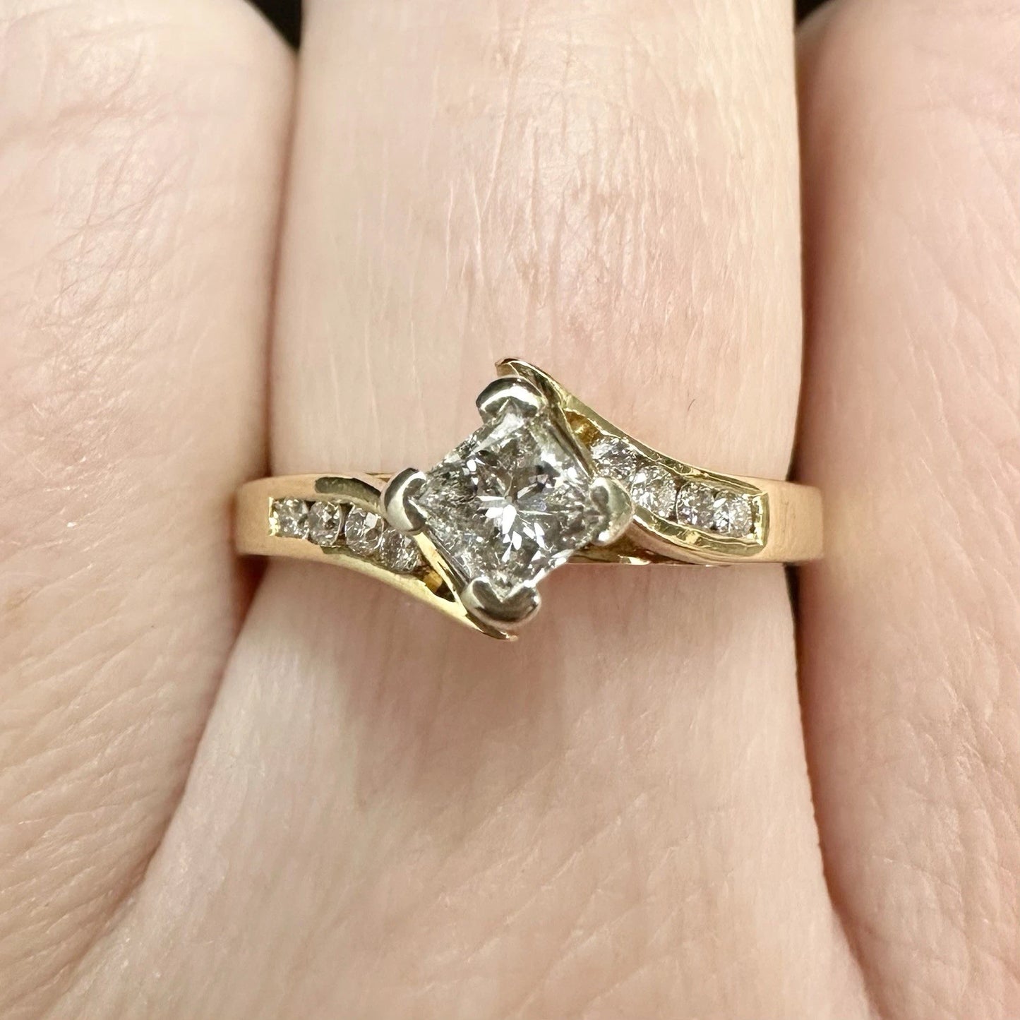 18Ct Yellow Gold Princess Cut Split Shank Diamond Ring Sz M