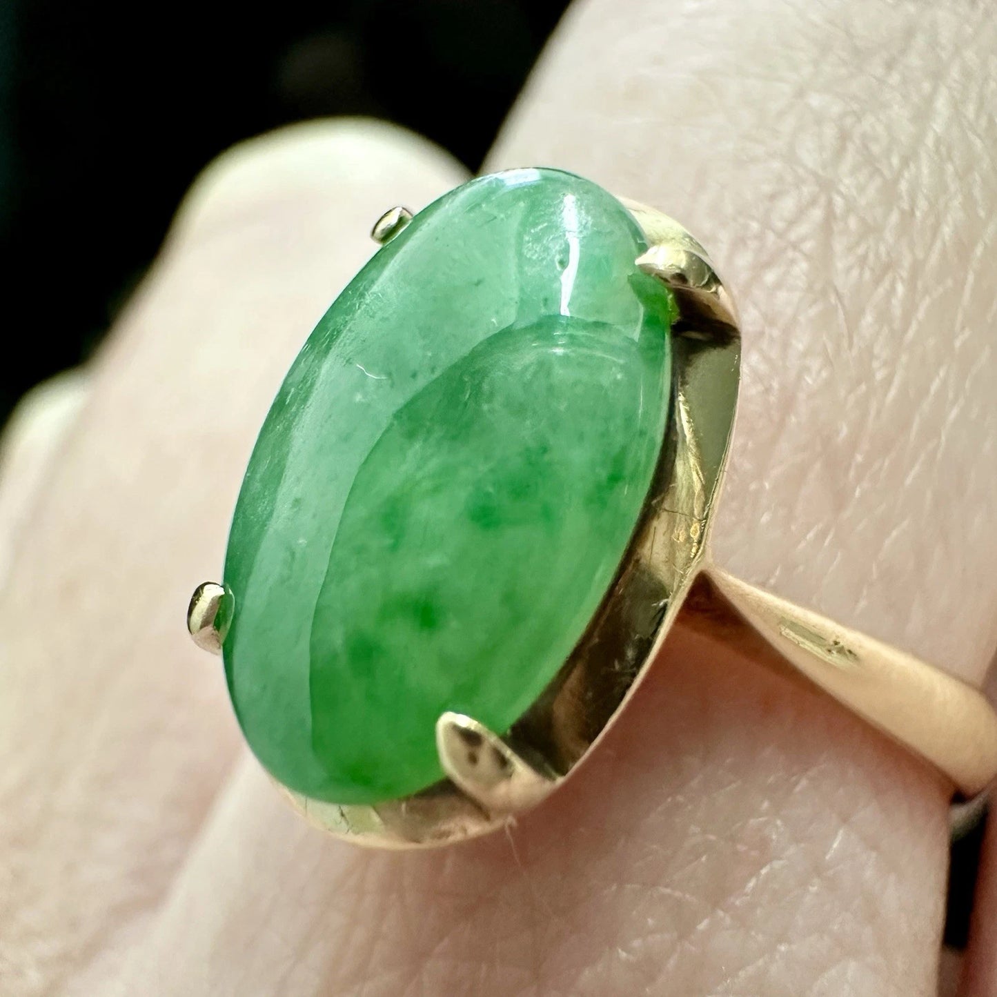 18Ct Yellow Gold Vintage Cabochon Cut Jade Ring Sz O 1/2