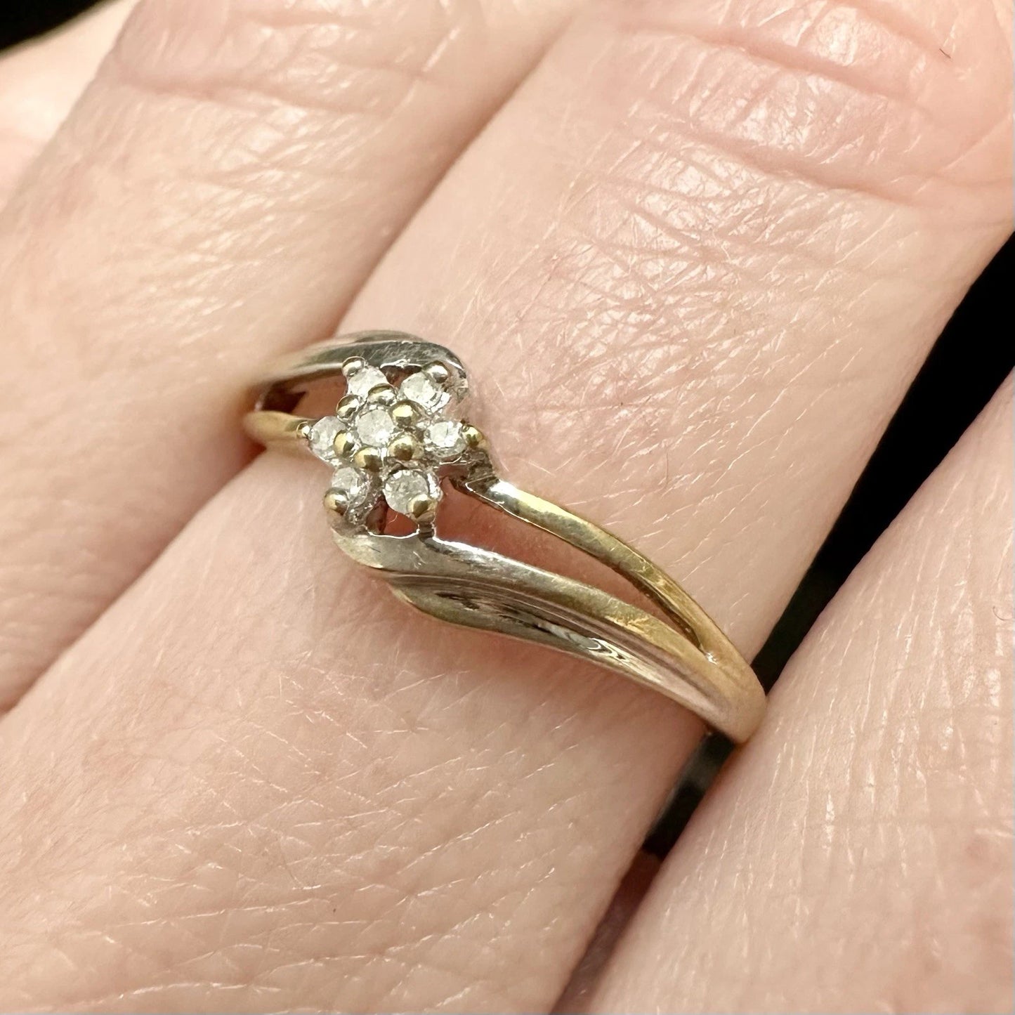 9Ct Yellow & White Gold Split Shank Diamond Ring Sz N