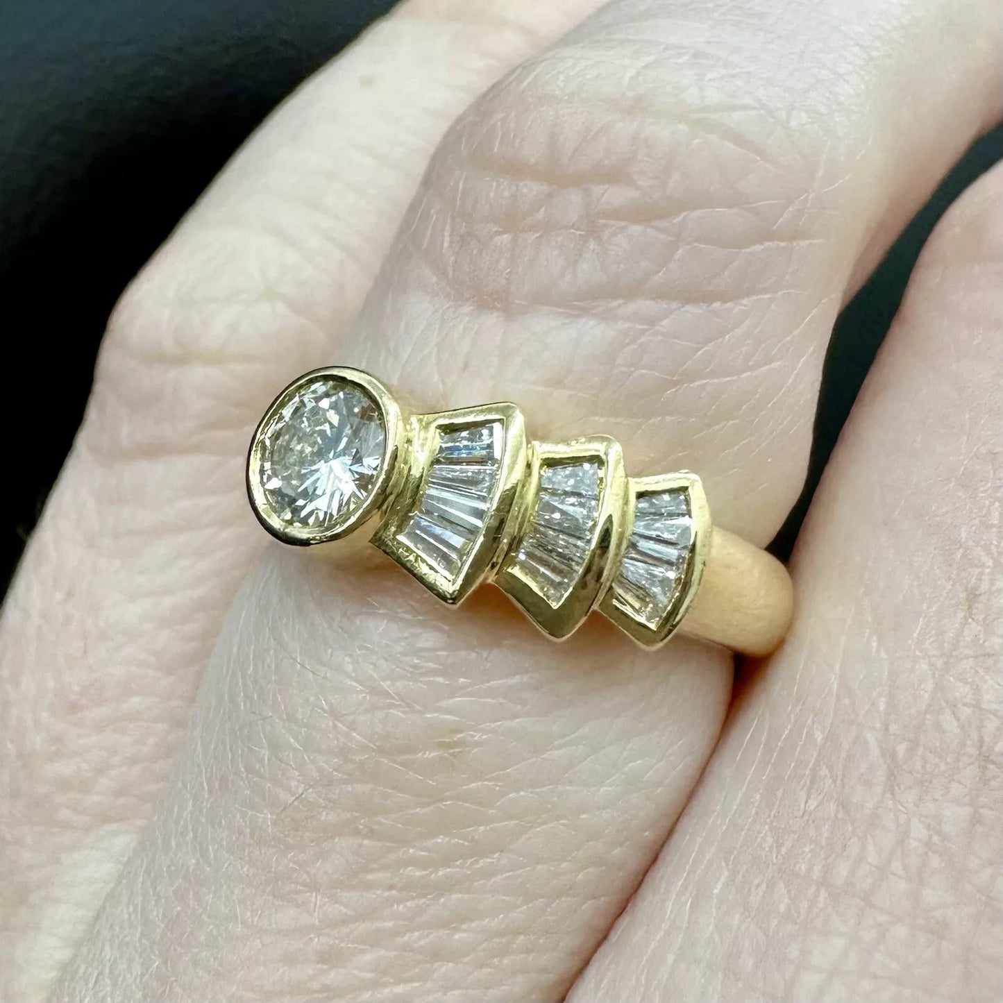 18Ct Yellow Gold .65 Carat TW Diamond Dress Ring Sz H 1/2 VAL INCLUDED
