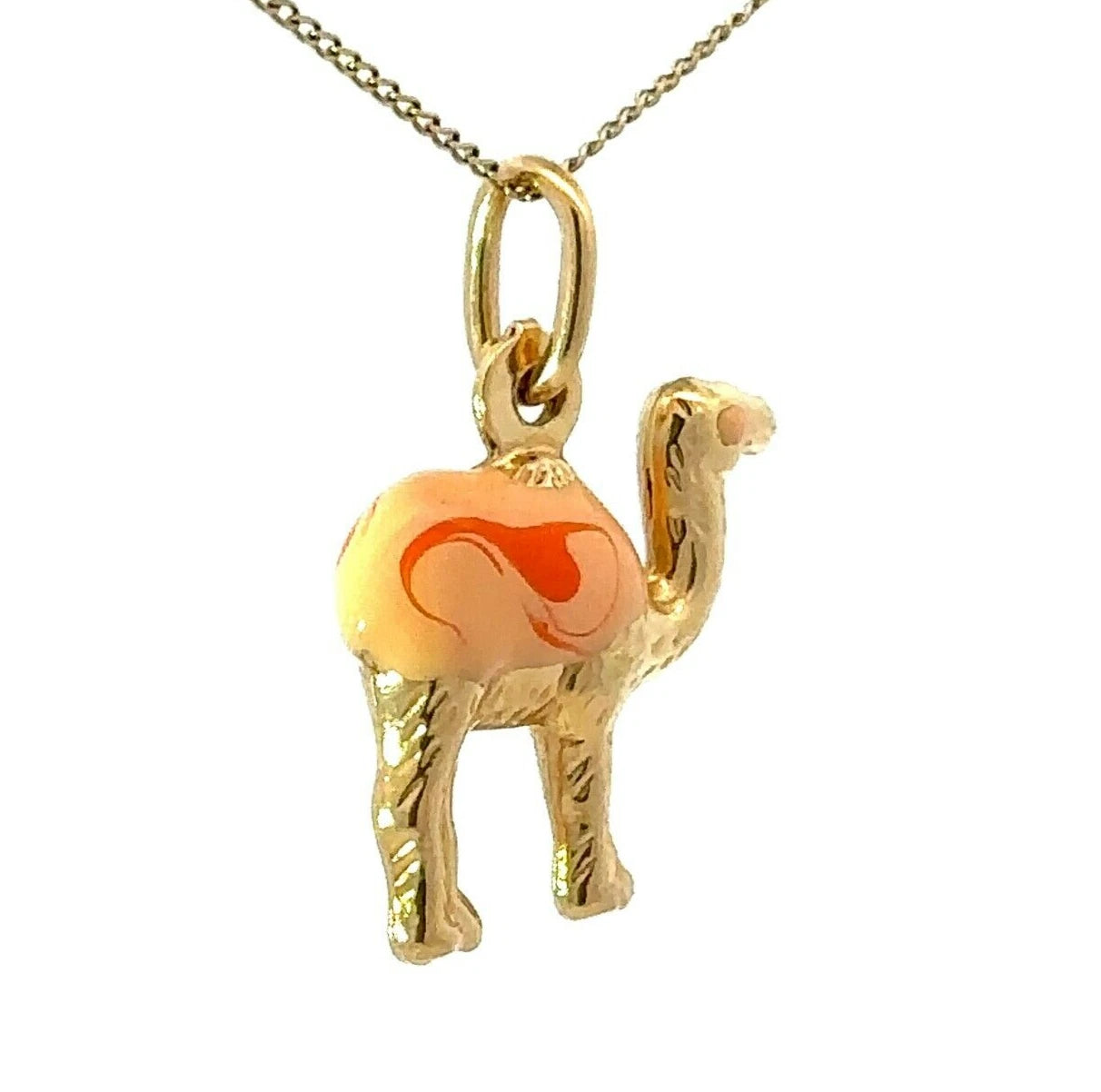 18Ct Yellow Gold Peach & Orange Swirl Resin Camel Charm Pendant