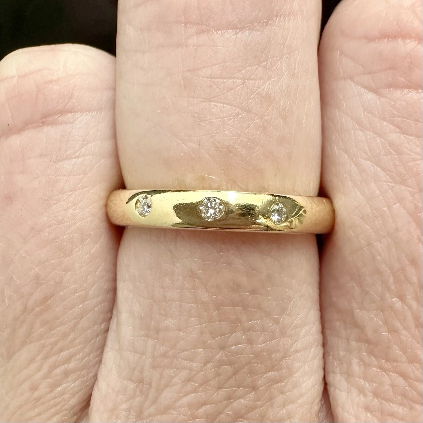 18Ct Yellow Gold .05 TW Diamond Solid Comfort Band Ring Sz M