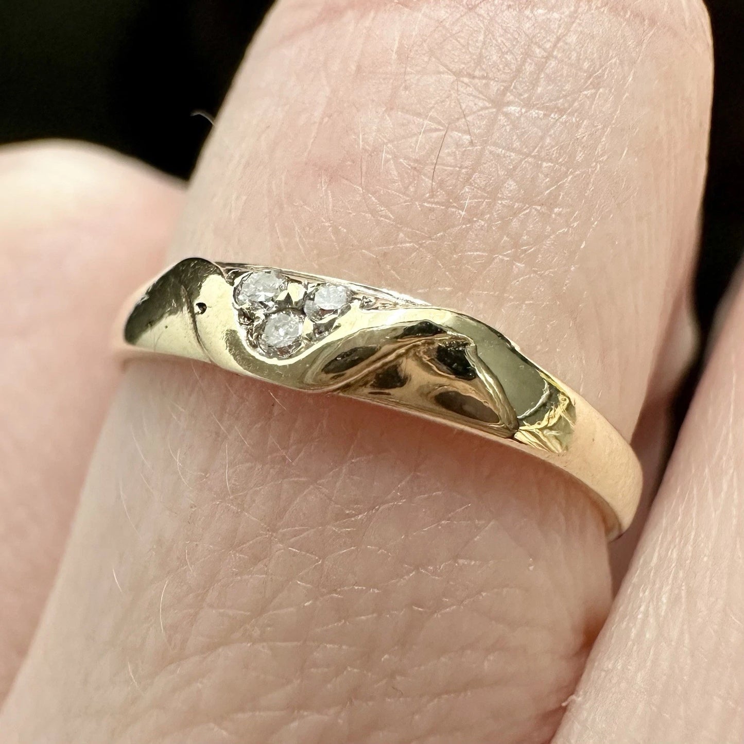 9Ct Yellow Gold .03 TW Diamond Band Ring Sz L 1/2