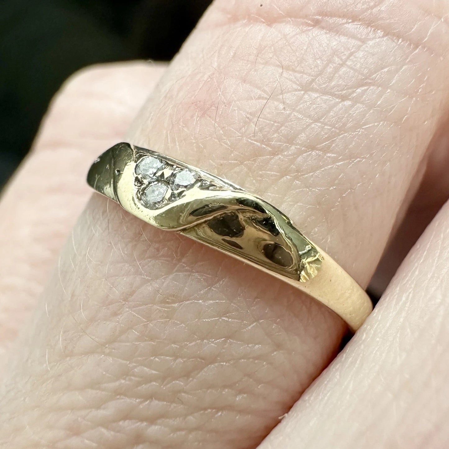 9Ct Yellow Gold .03 TW Diamond Band Ring Sz L 1/2