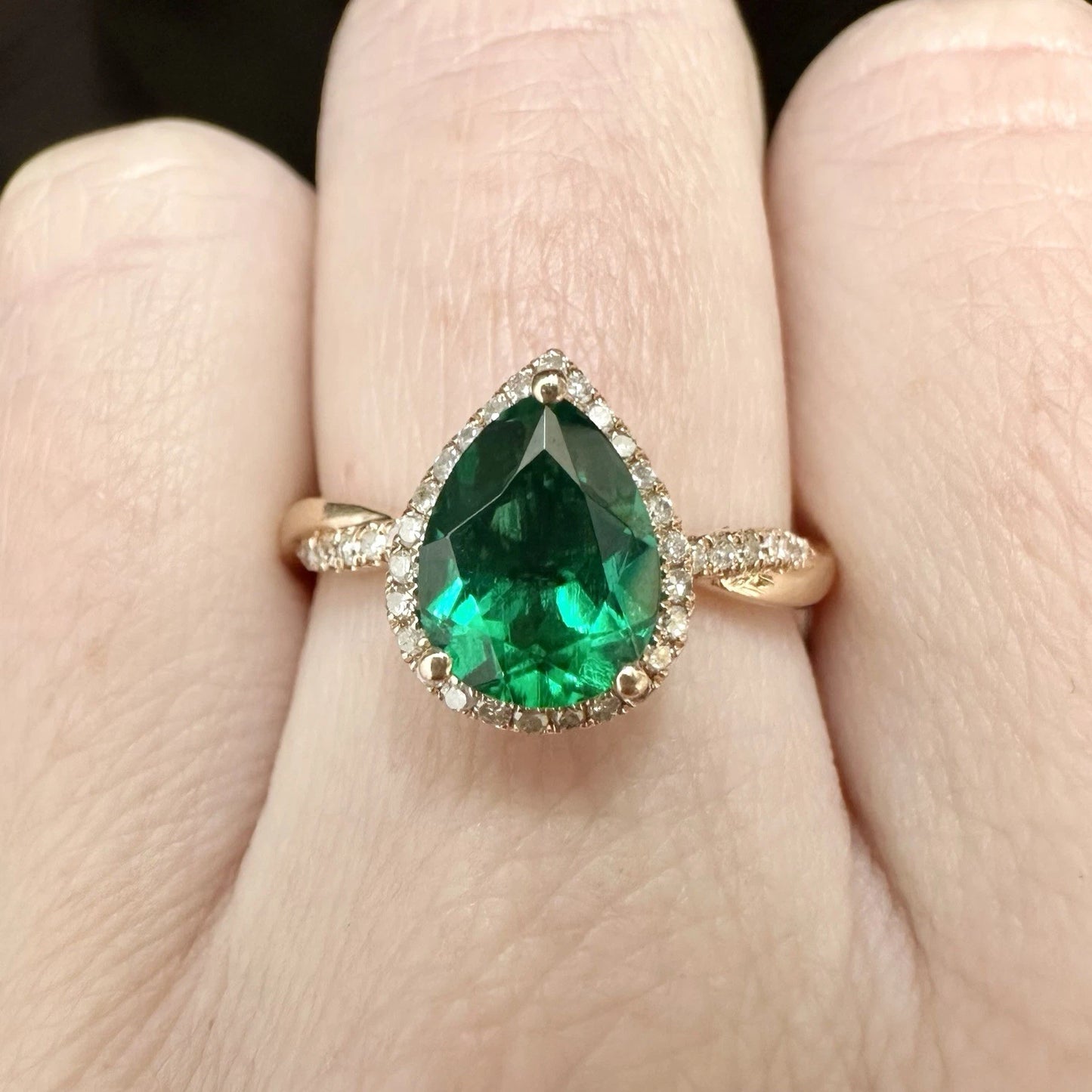 14Ct Rose Gold Green Gemstone & Diamond Ring - Sz P