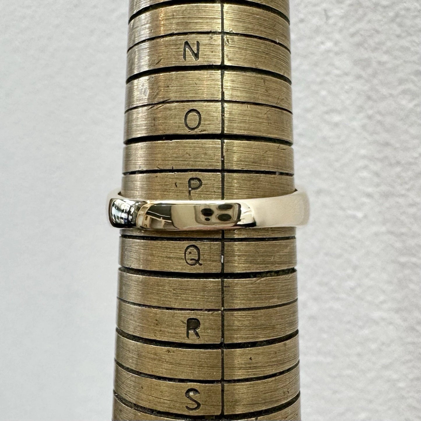 9Ct Yellow Gold .15 Carat TW Diamond Ring Sz P 1/2