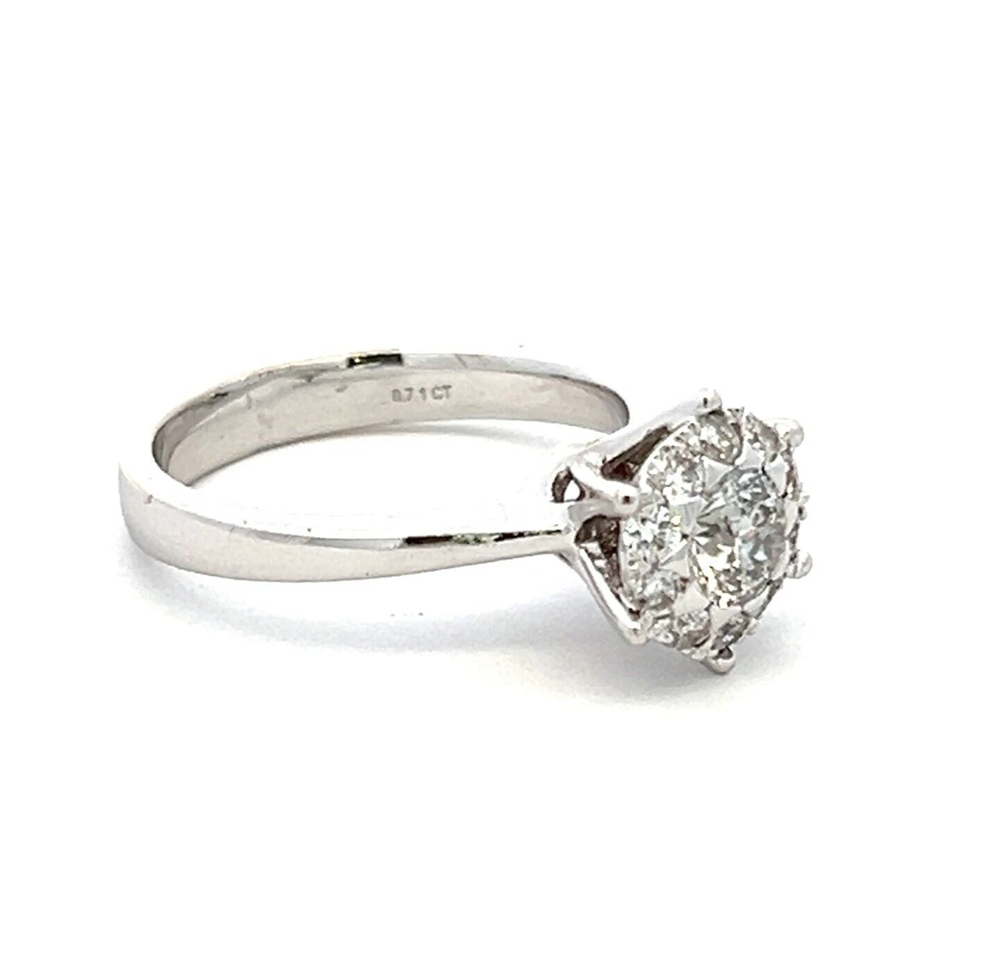 18Ct White Gold Diamond Cluster Ring -0.71 Carat TDW