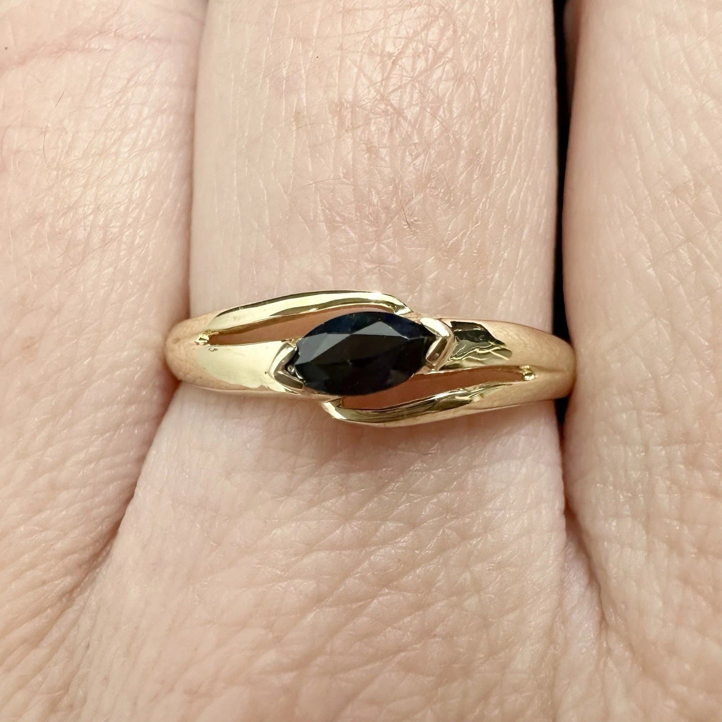 9Ct Yellow Gold Marquise Cut Sapphire Ring Sz Q 1/2