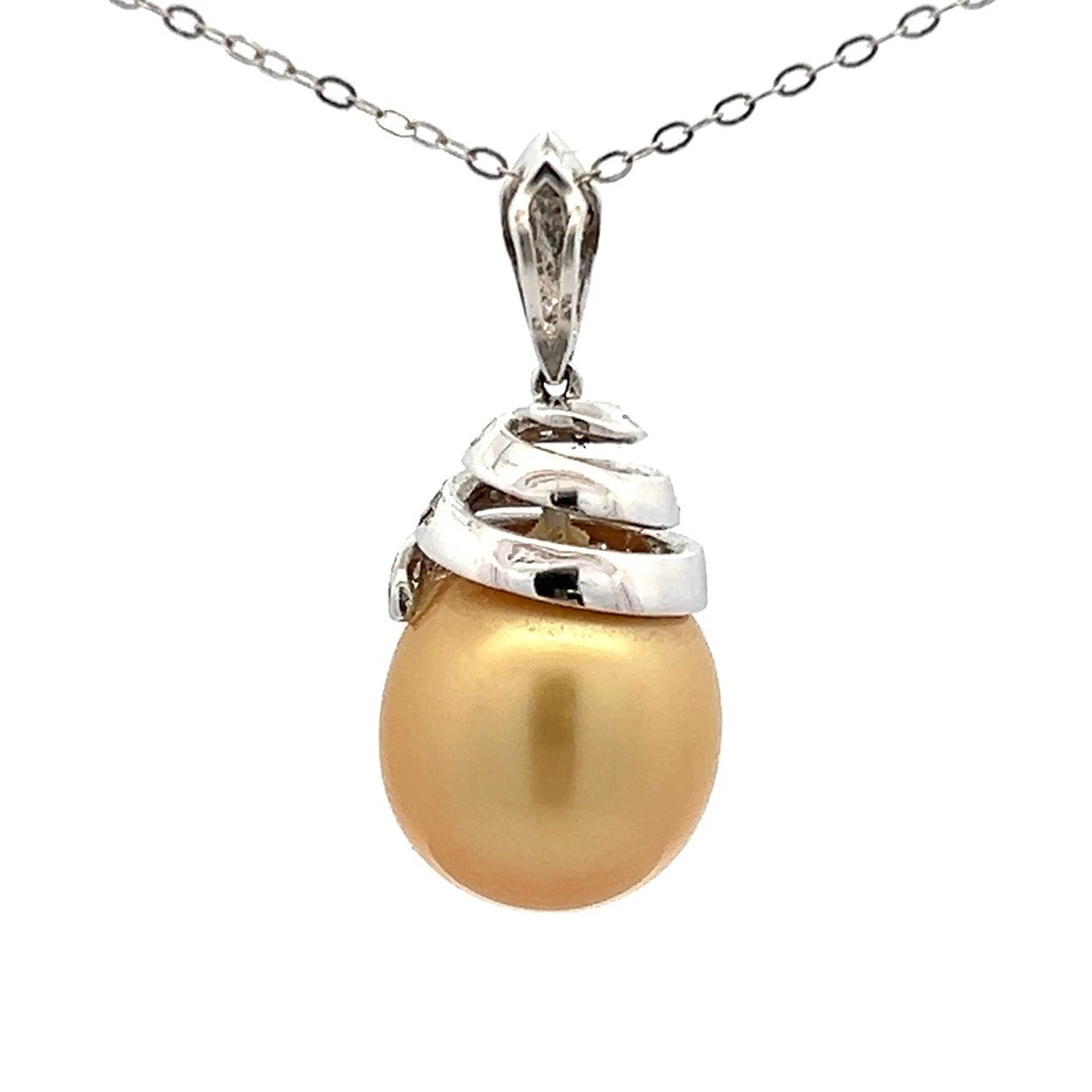 18Ct White Gold South Seas Pearl & 0.21 Carat TW Diamond Accent Pendant